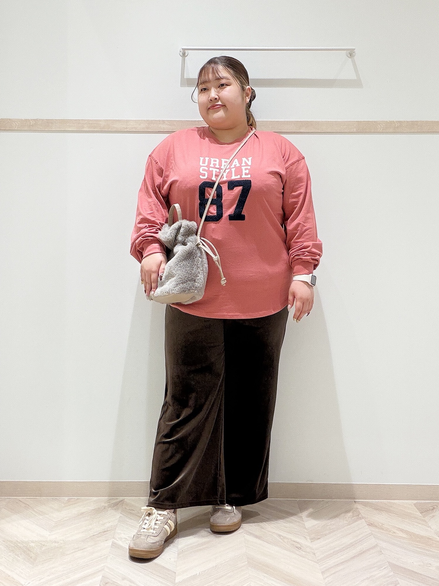 ゆめかさんの「SHOO･LA･RUE｜【S-LL/撥水】ゴールドパーツで女性らしく ギャザーブルゾン」を使ったコーディネート