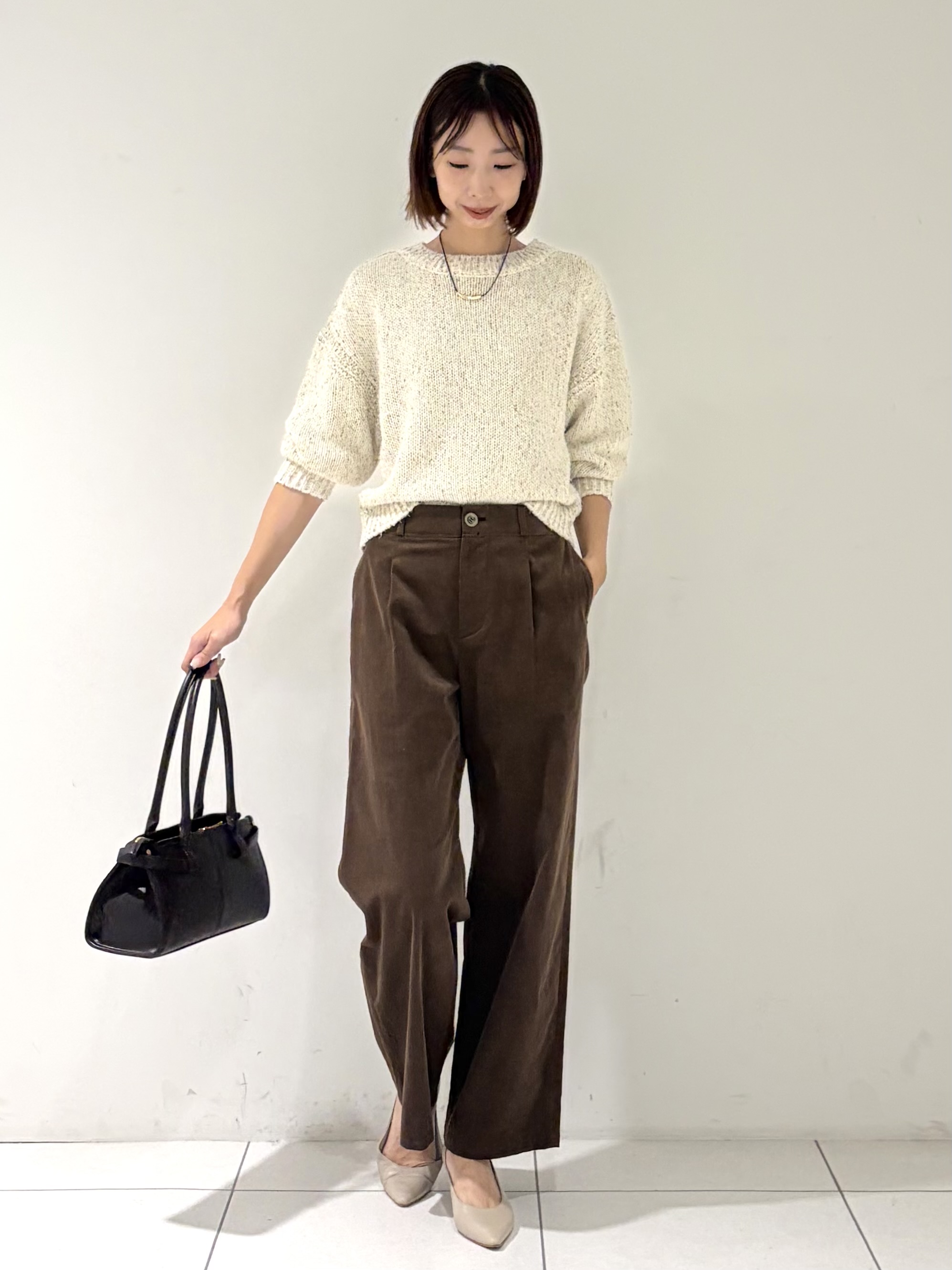 shioriさんの「INDIVI｜【コットン混／ミックスカラー】カールヤーン パフスリーブニット」を使ったコーディネート