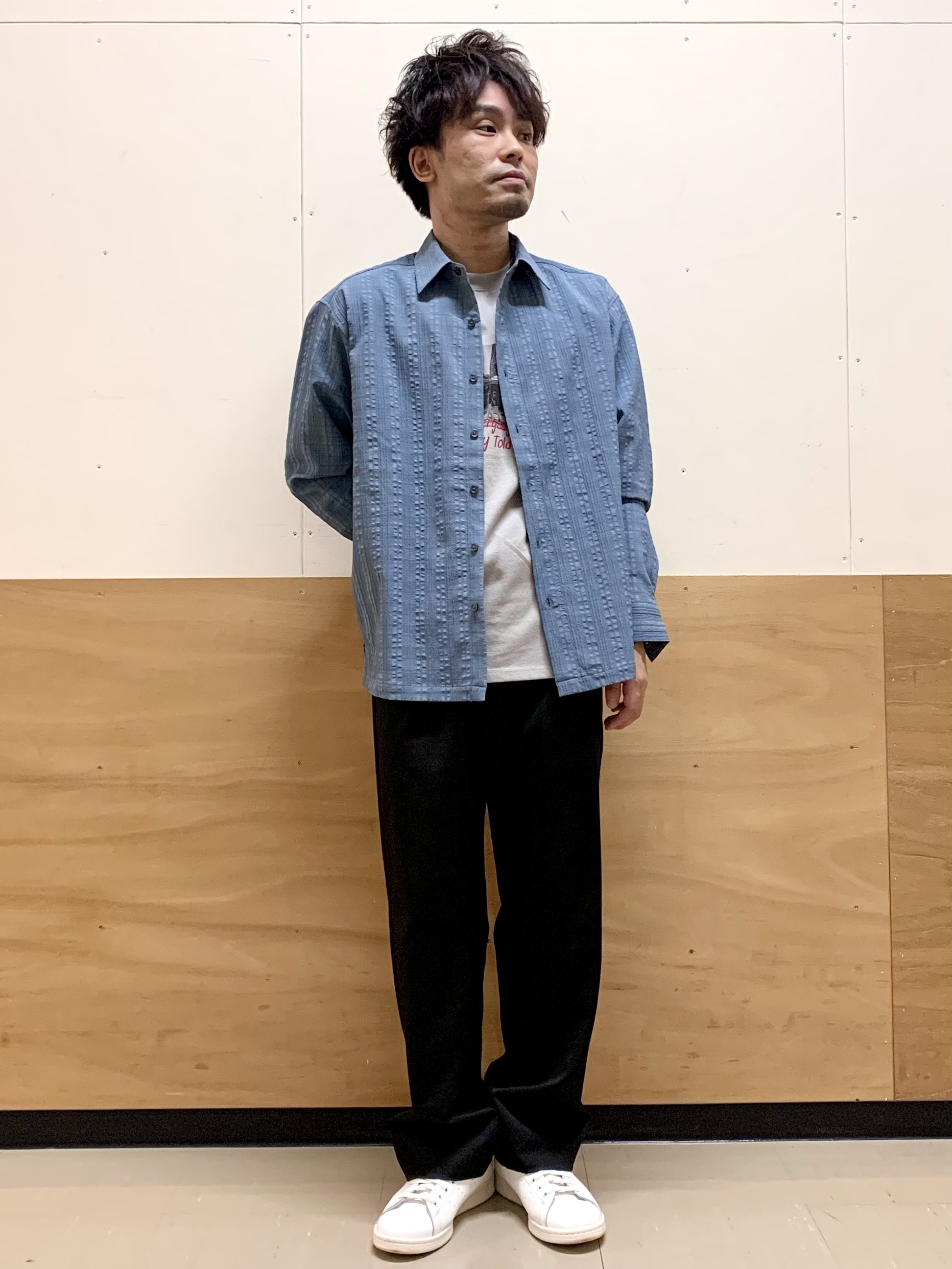 MATUさんの「THE SHOP TK｜【洗濯機OK】格子織 長袖シャツ」を使ったコーディネート