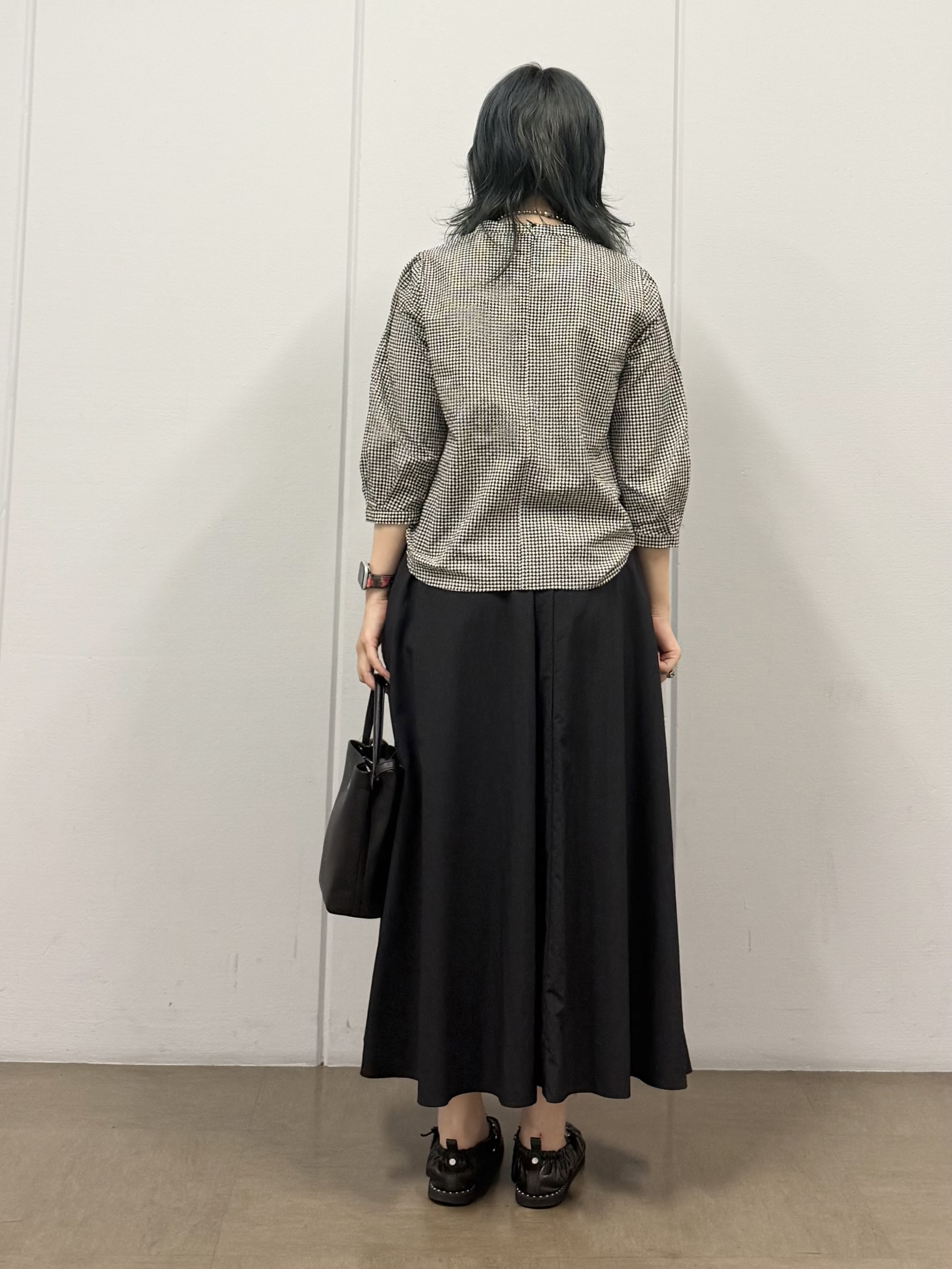 mizukiさんの「INDIVI｜【初秋にピッタリ！／洗える】凹凸素材ミニスタンドトップス」を使ったコーディネート