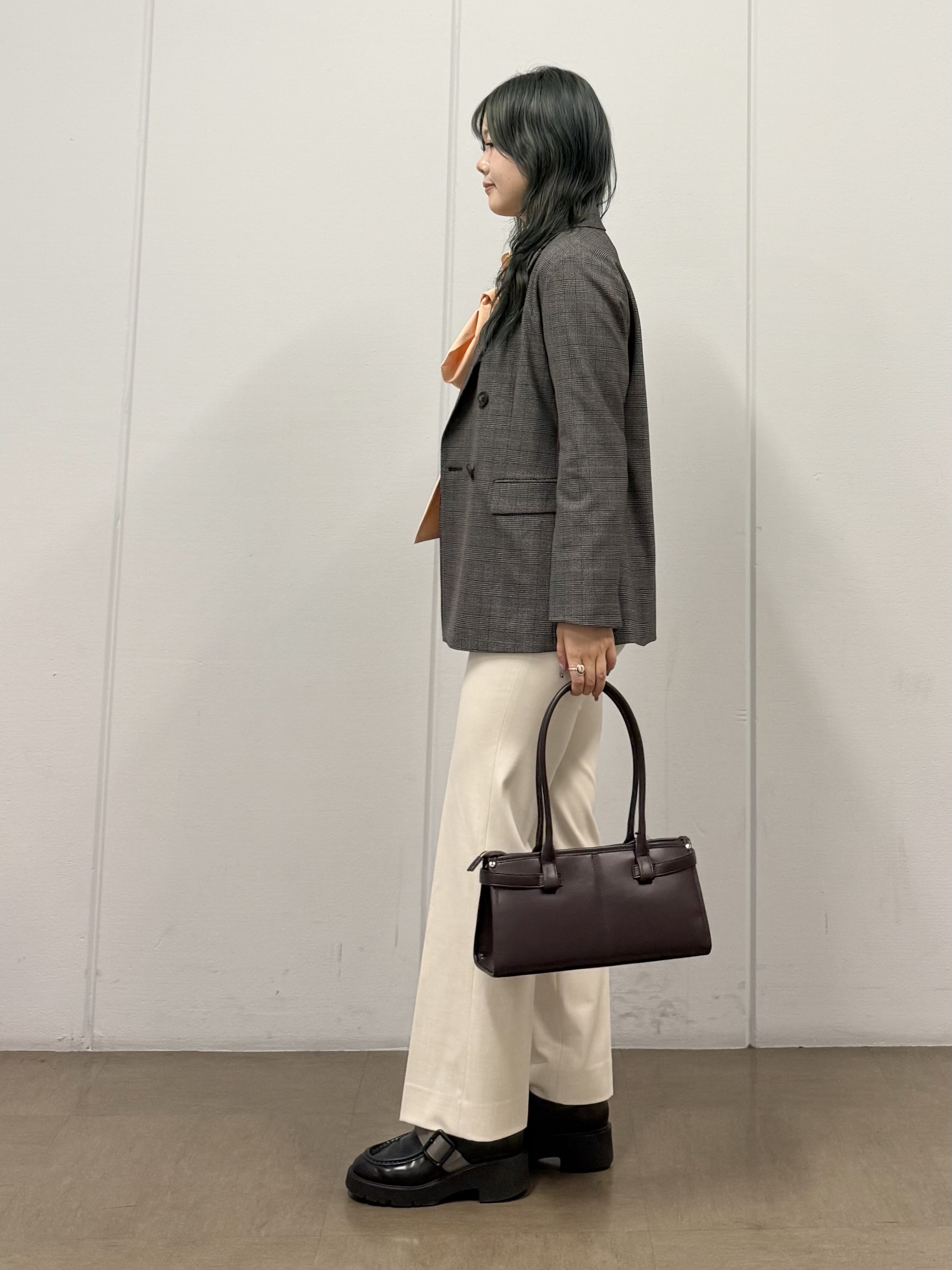 mizukiさんの「INDIVI｜【ストレッチ◎】取外し可ボウタイシャツ」を使ったコーディネート