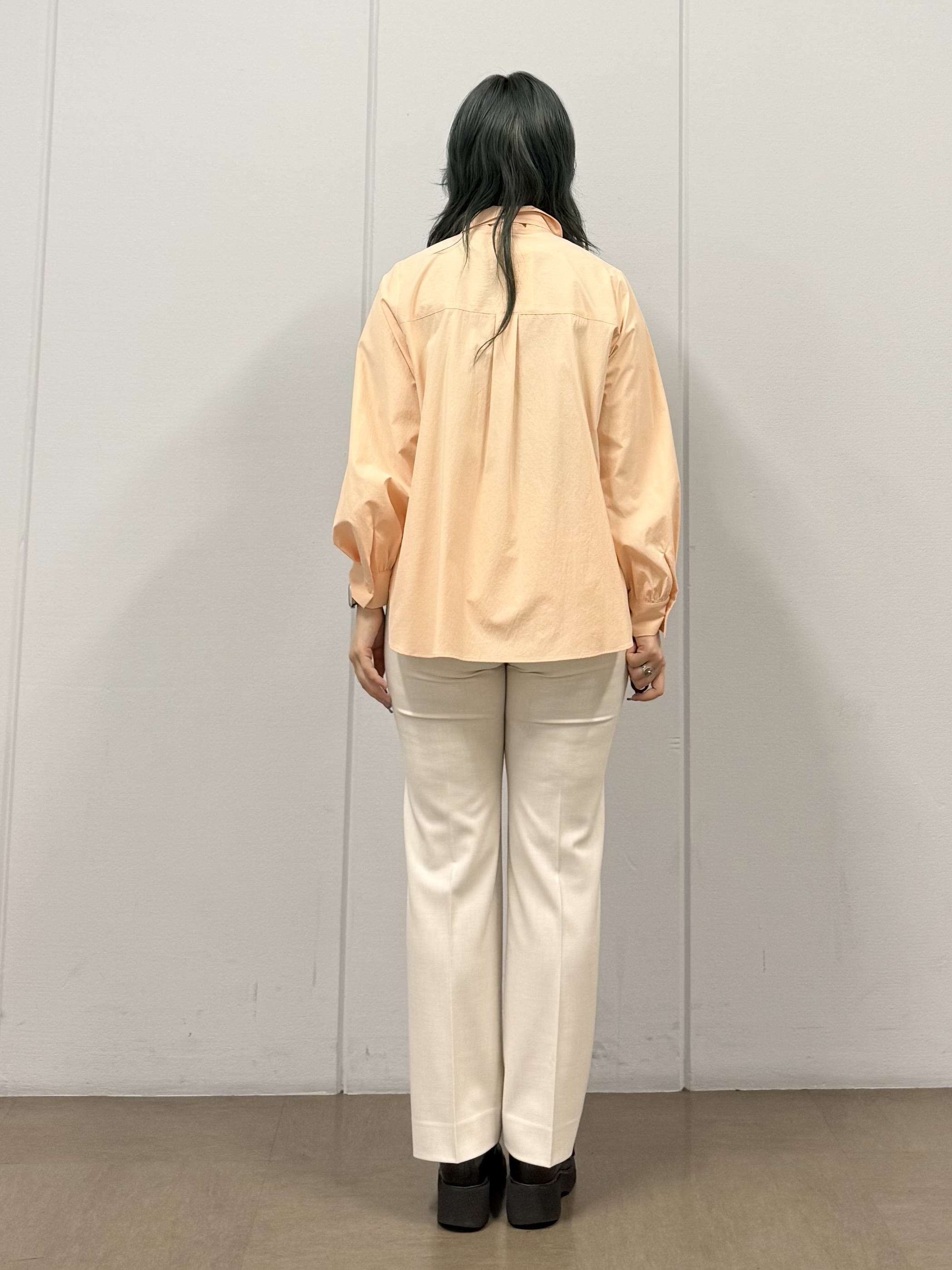 mizukiさんの「INDIVI｜【ストレッチ◎】取外し可ボウタイシャツ」を使ったコーディネート