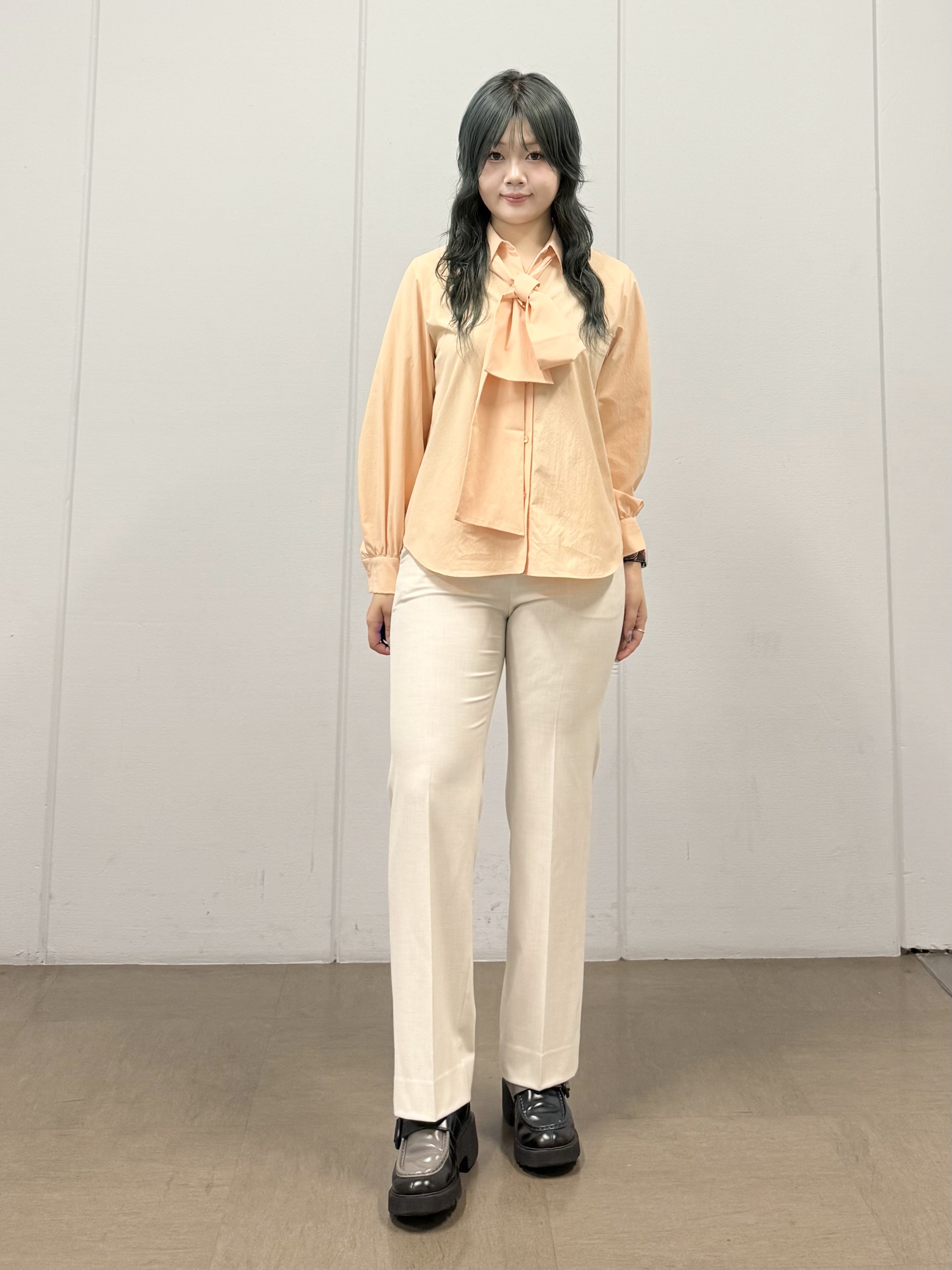 mizukiさんの「INDIVI｜【ストレッチ◎】取外し可ボウタイシャツ」を使ったコーディネート