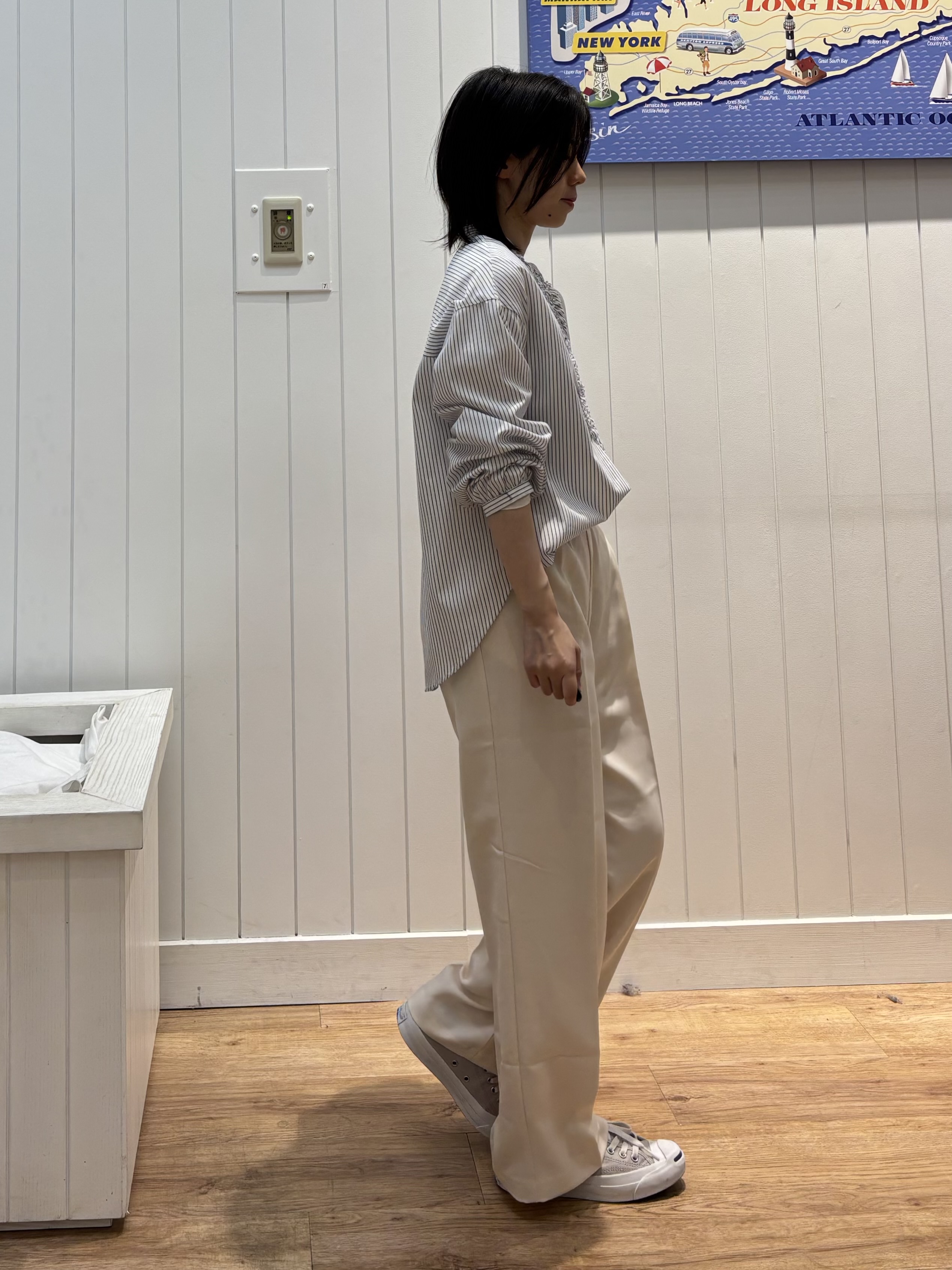 OKADAさんの「Dessin｜【高レビュー/洗える/7色展開】フロントフリルブラウス」を使ったコーディネート