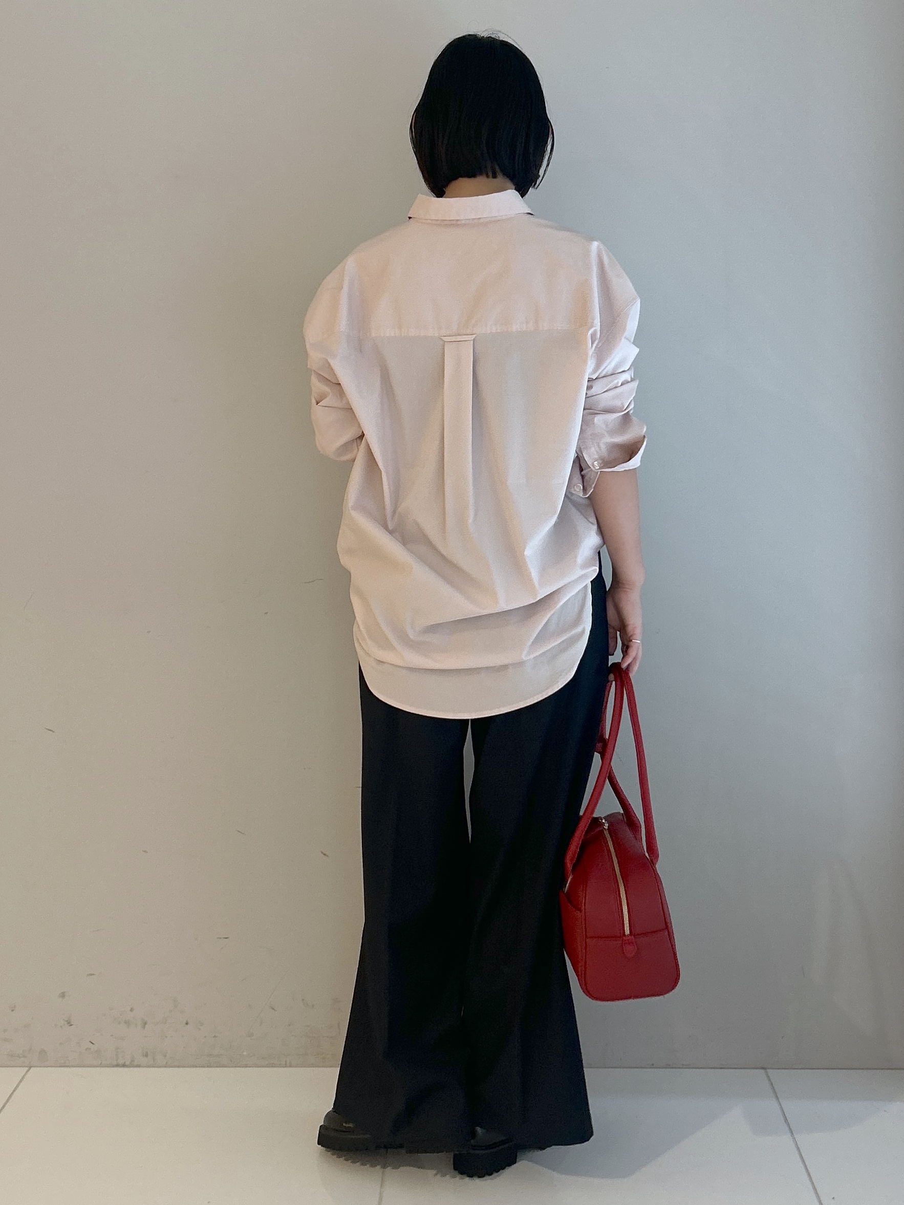 Hirokaさんの「Dessin｜【洗える/オンオフ着られる】袖裏ワンポイント刺繍 オーバーシャツ」を使ったコーディネート