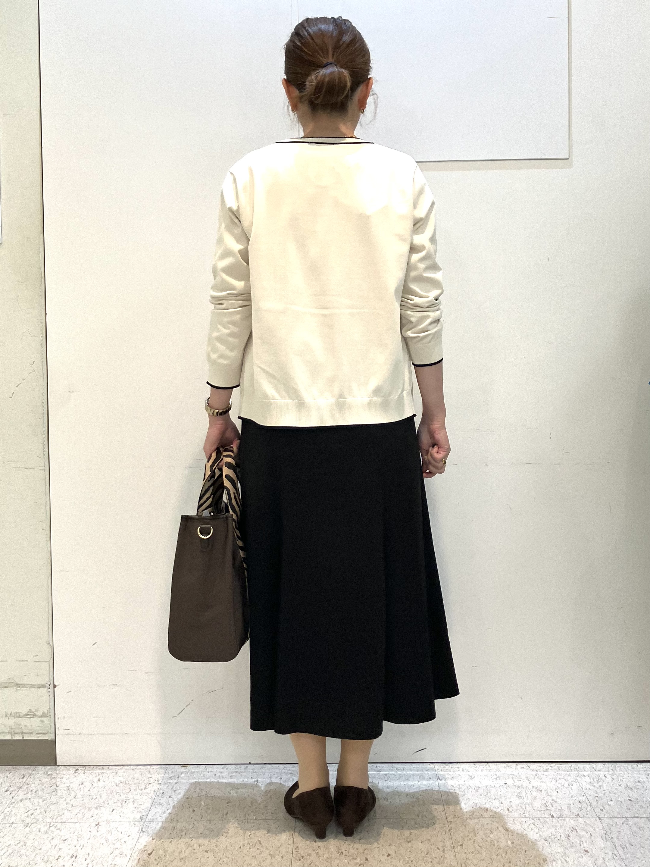 kozuさんの「Reflect｜【UVカット／アンサンブル／手洗い可】バイカラーニットカーディガン」を使ったコーディネート