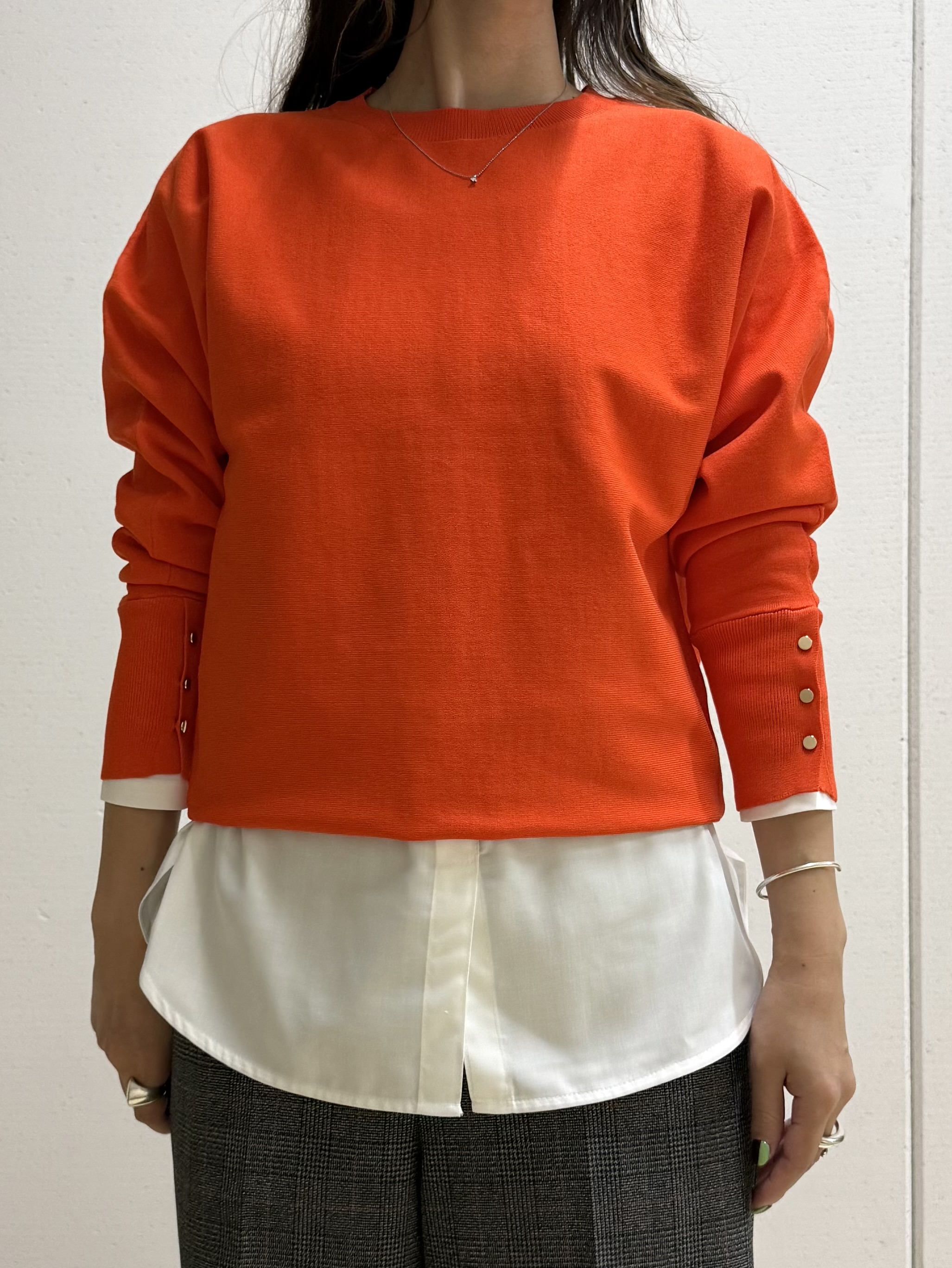 mamiさんの「INDIVI｜【選べる6色／ストレッチ◎】きれいめドルマンスリーブニット」を使ったコーディネート