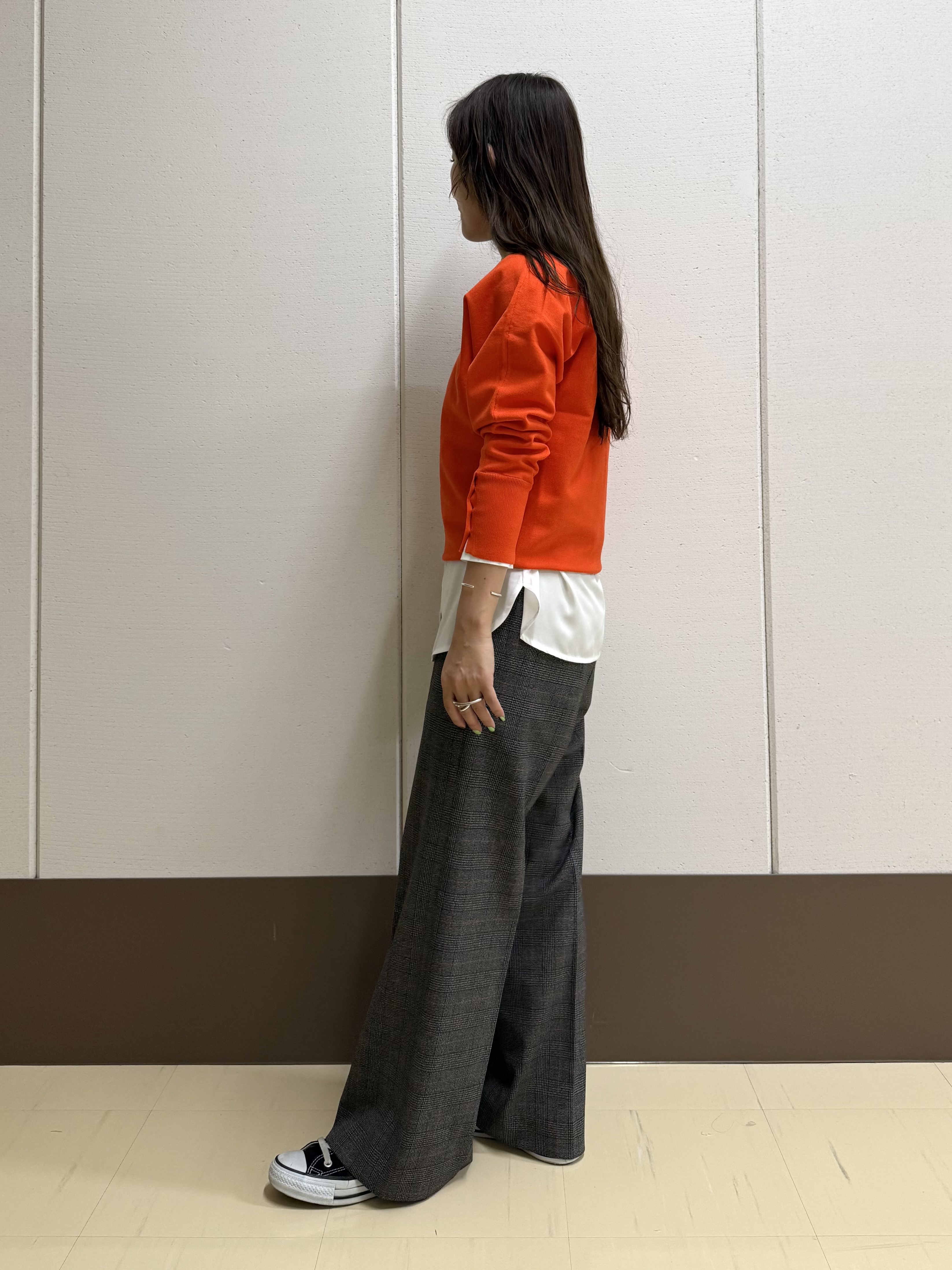 mamiさんの「INDIVI｜【選べる6色／ストレッチ◎】きれいめドルマンスリーブニット」を使ったコーディネート
