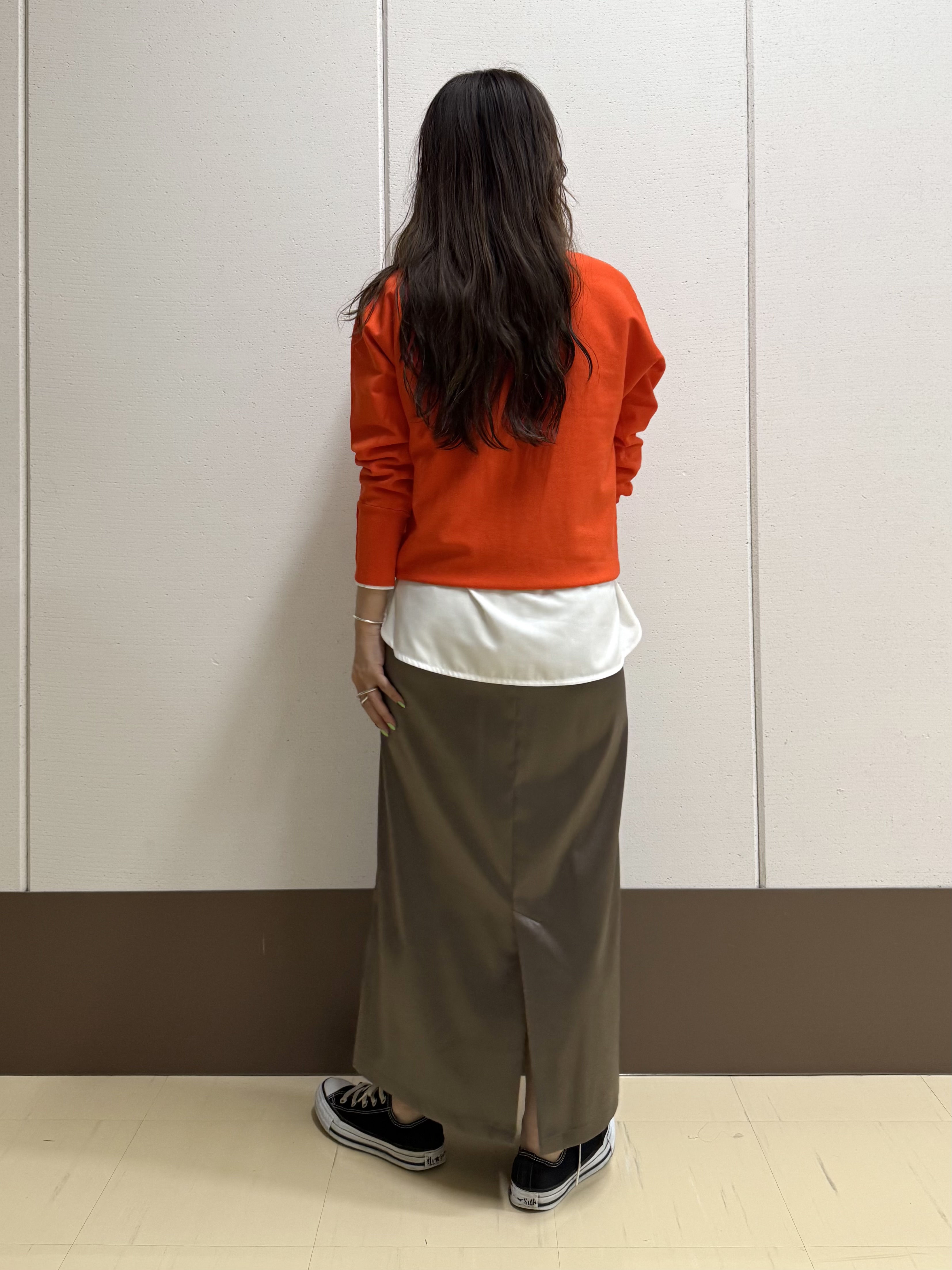 mamiさんの「INDIVI｜【選べる6色／ストレッチ◎】きれいめドルマンスリーブニット」を使ったコーディネート