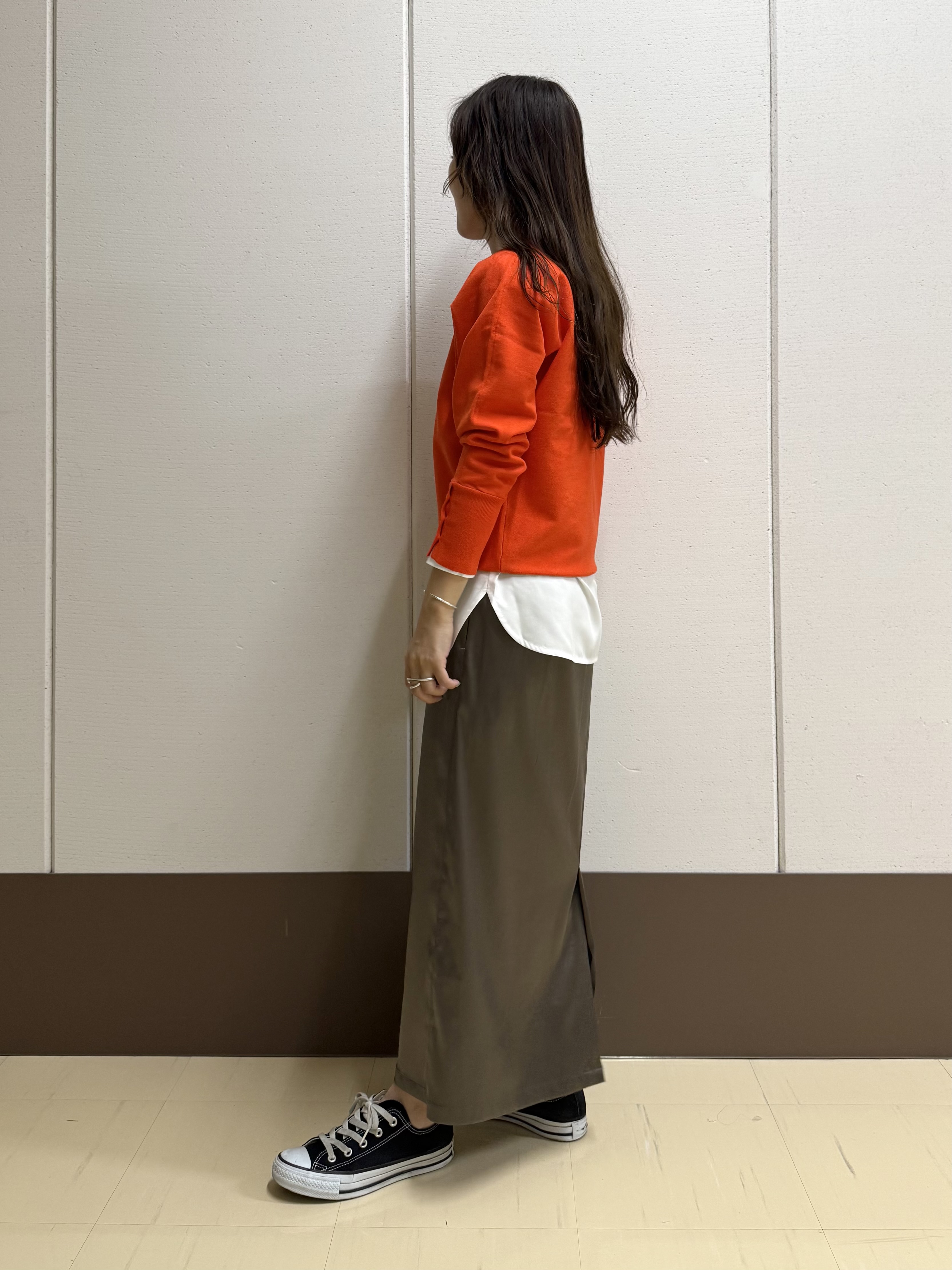 mamiさんの「INDIVI｜【選べる6色／ストレッチ◎】きれいめドルマンスリーブニット」を使ったコーディネート
