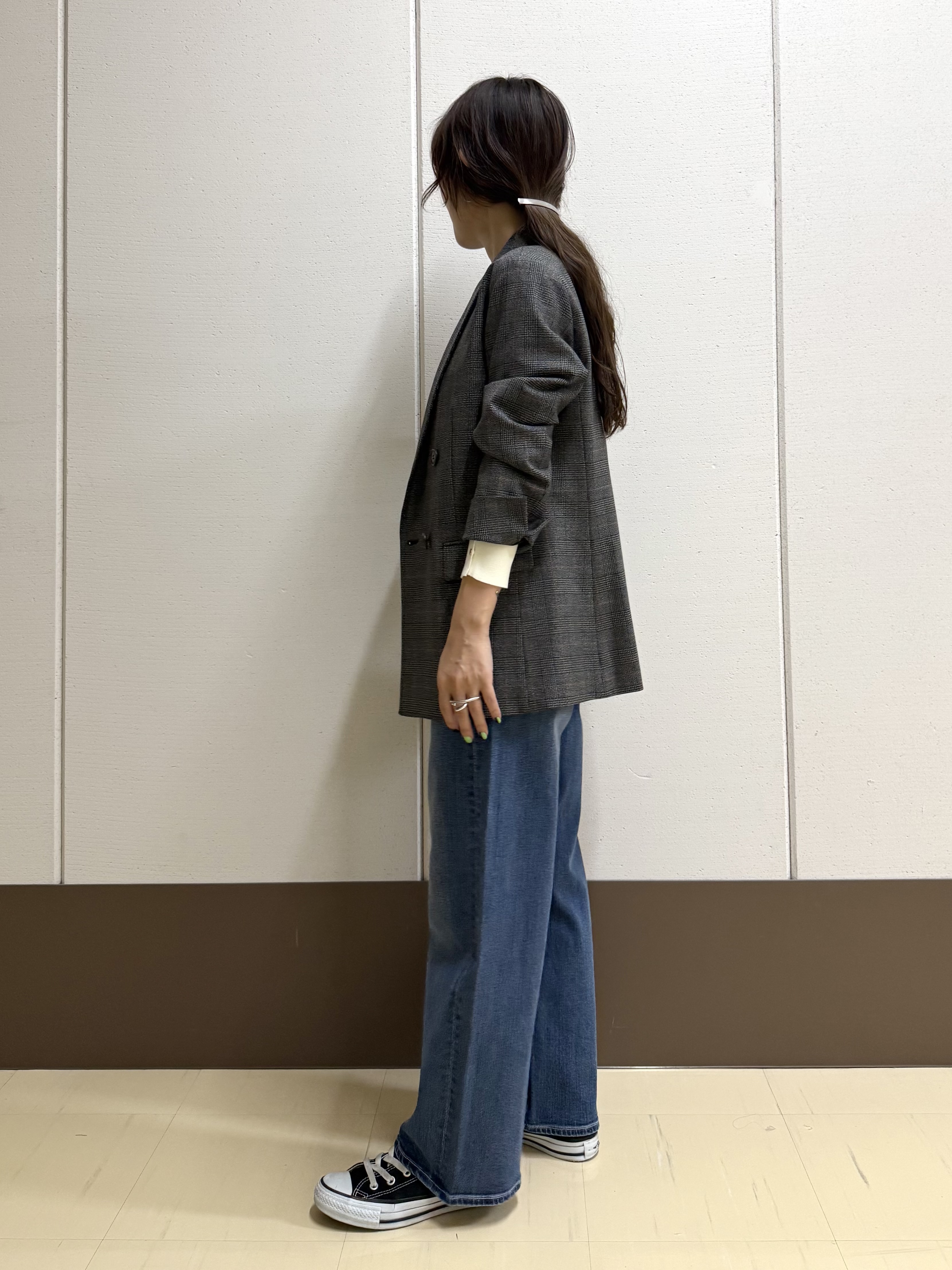 mamiさんの「INDIVI｜【選べる6色／ストレッチ◎】きれいめドルマンスリーブニット」を使ったコーディネート
