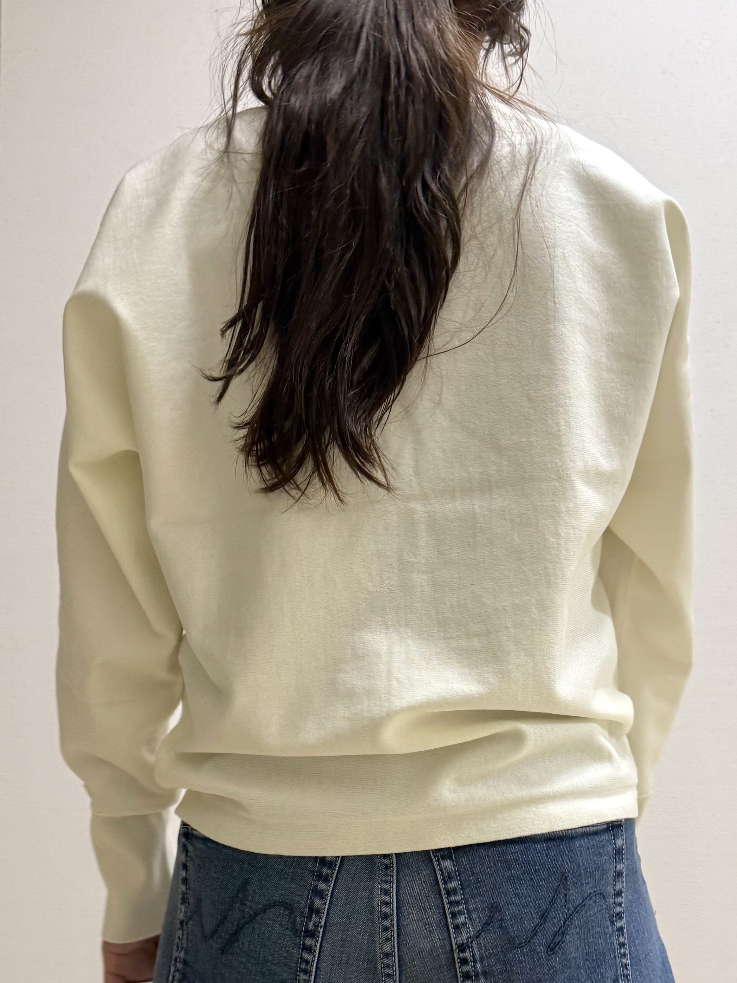 mamiさんの「INDIVI｜【選べる6色／ストレッチ◎】きれいめドルマンスリーブニット」を使ったコーディネート