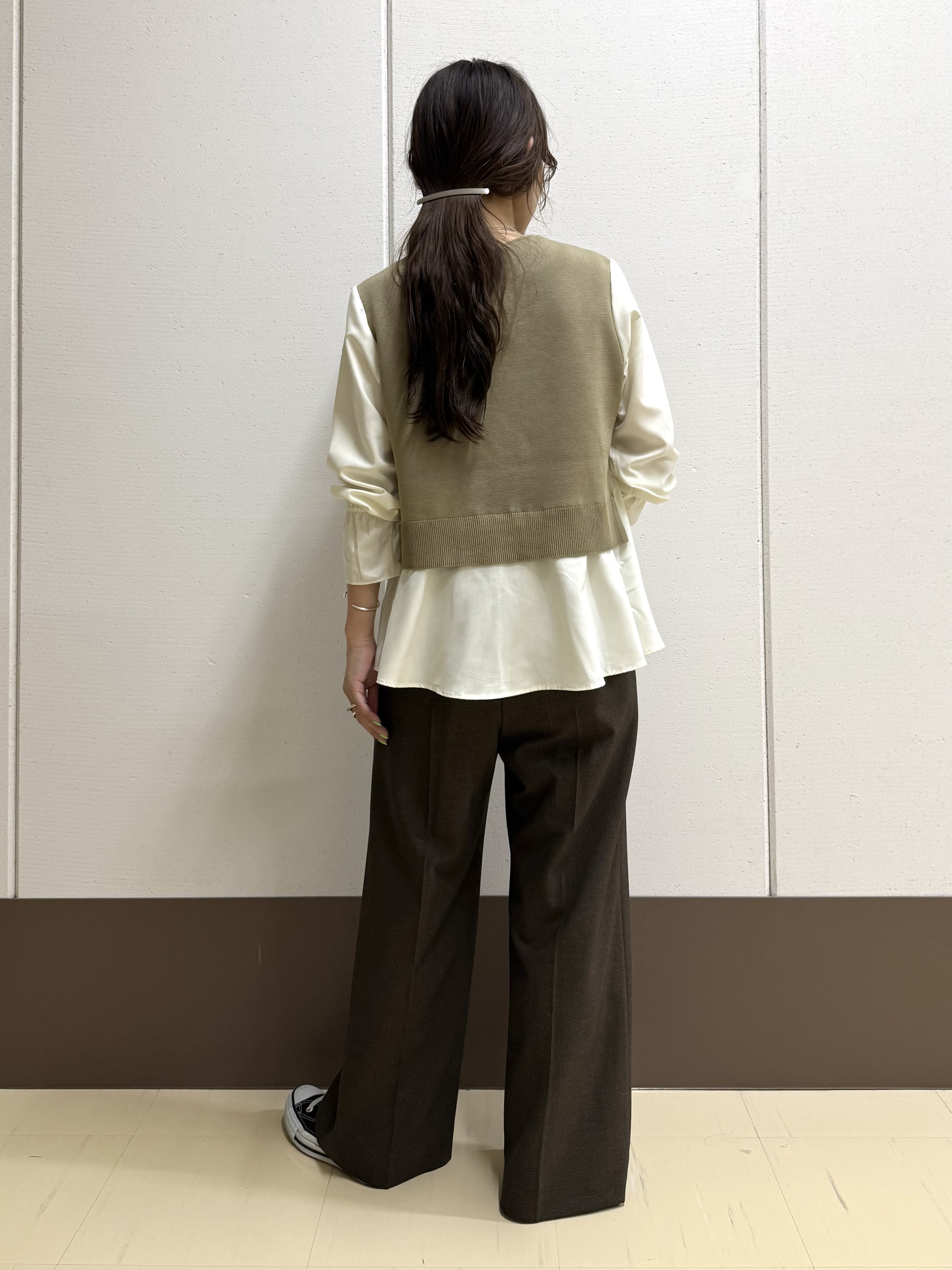mamiさんの「INDIVI｜【洗える／1枚でコーデ完成】重ね着風ニットトップス」を使ったコーディネート