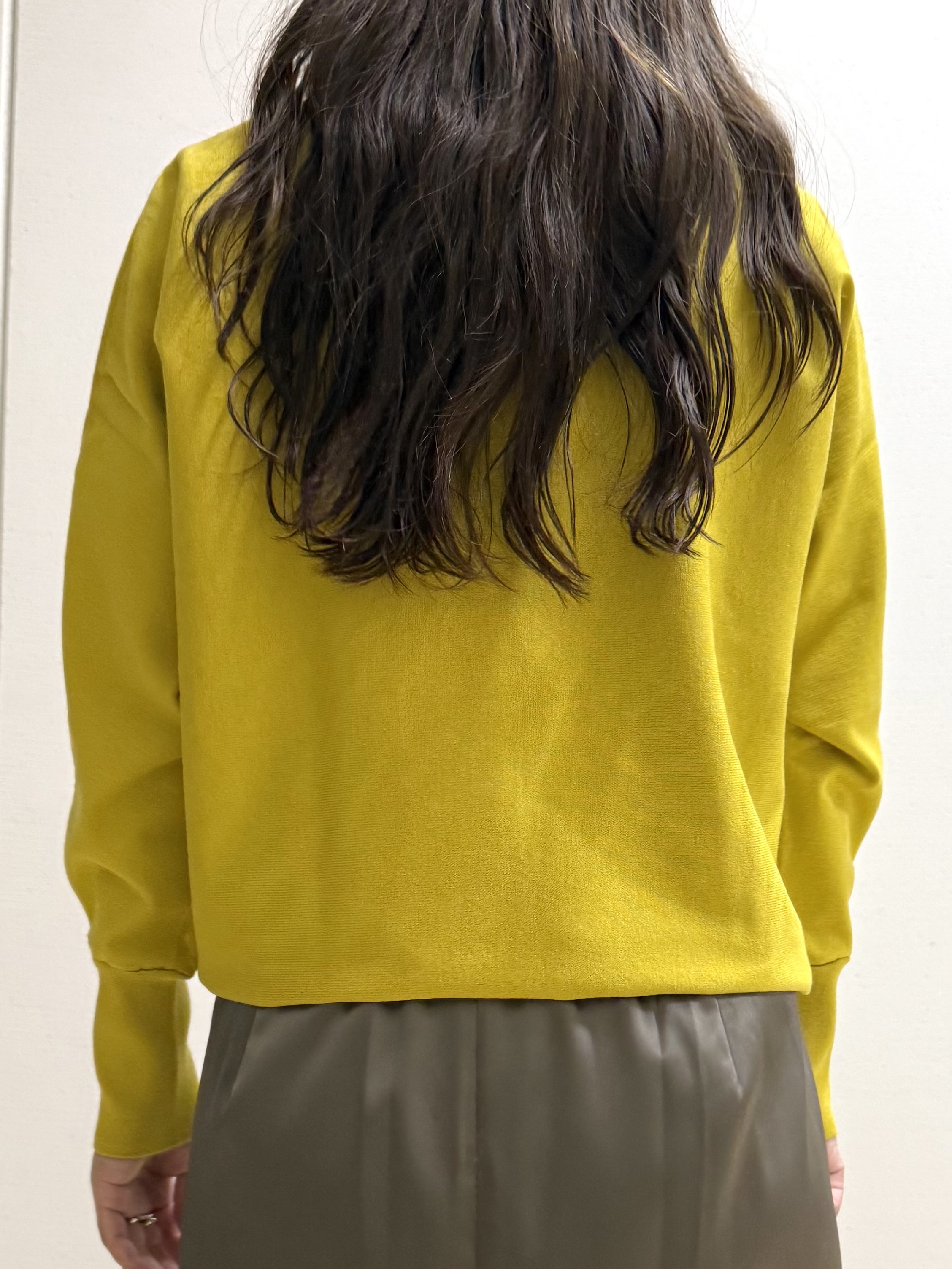 mamiさんの「INDIVI｜【選べる6色／ストレッチ◎】きれいめドルマンスリーブニット」を使ったコーディネート