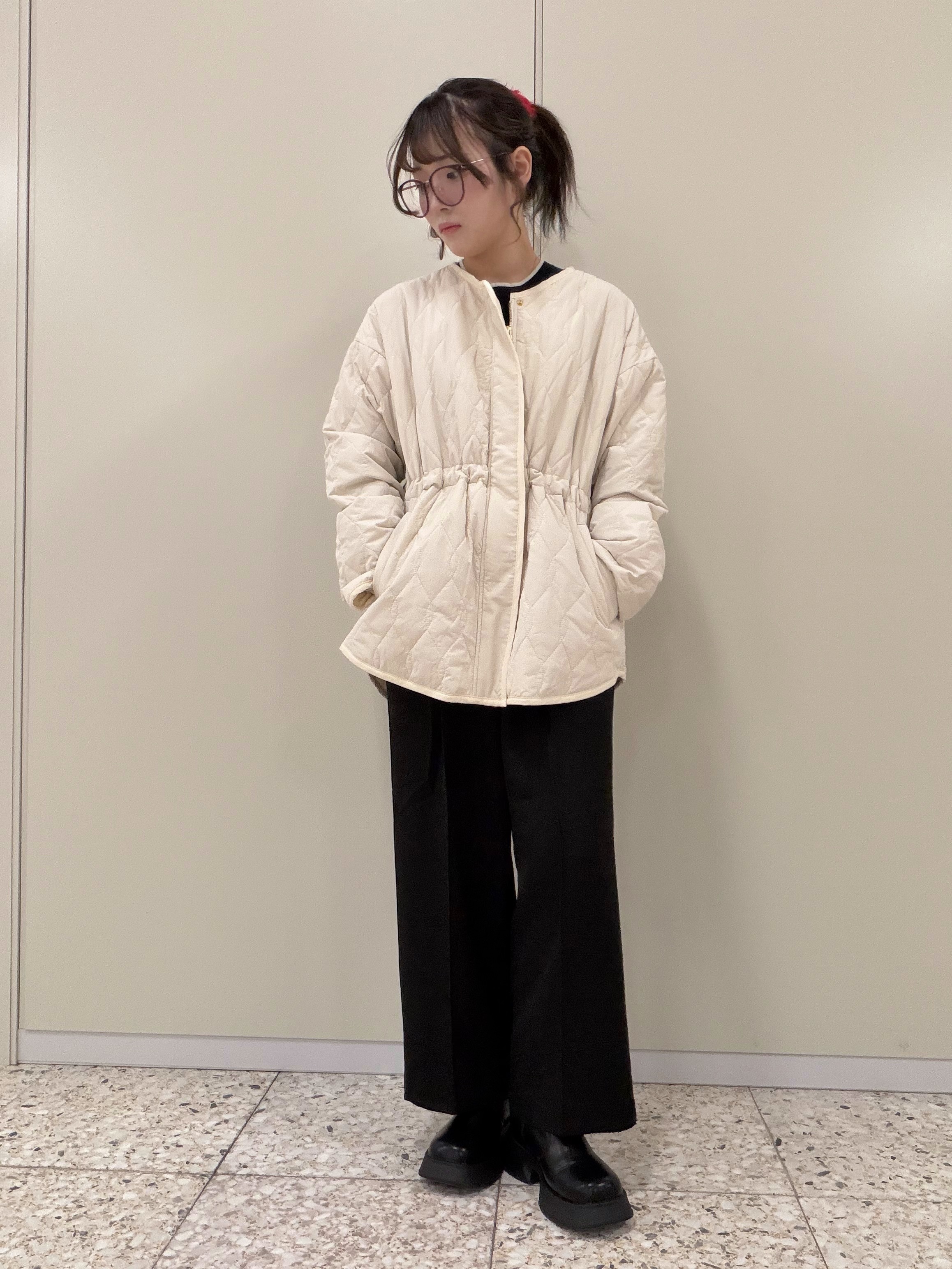 ひよりん⭐️さんの「SHOO･LA･RUE｜【撥水/S-LL/洗濯機可】ウエスト絞れる キルト中綿ジャケット」を使ったコーディネート