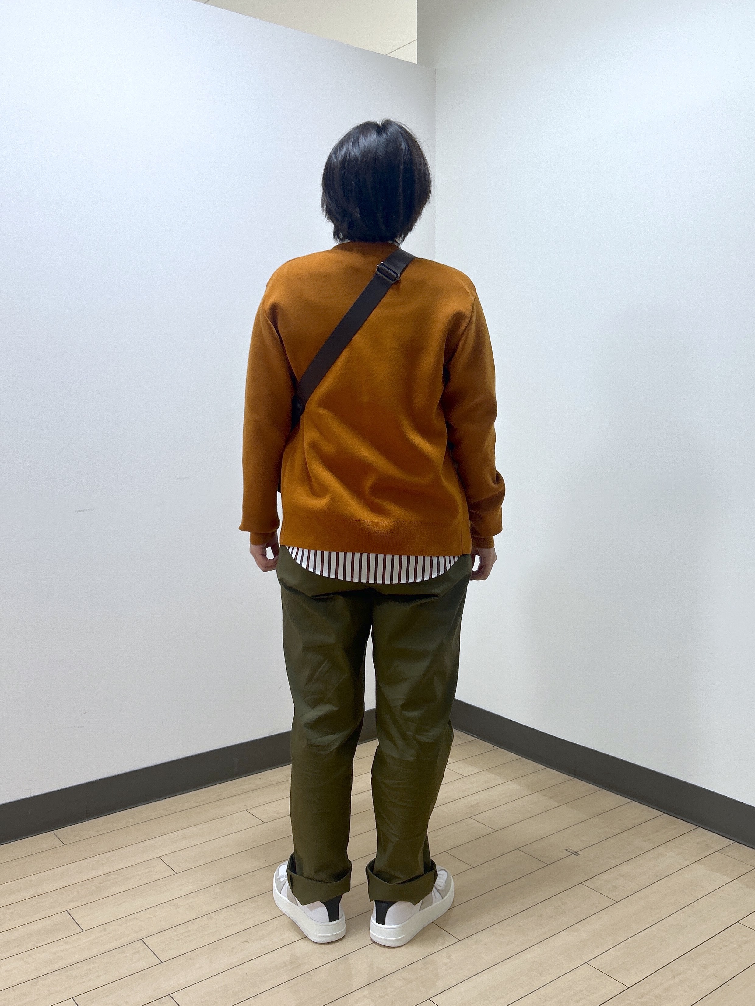 okaさんの「TAKEO KIKUCHI｜【BOWLER HAT LABEL】日本製クルーネックカーディガン」を使ったコーディネート