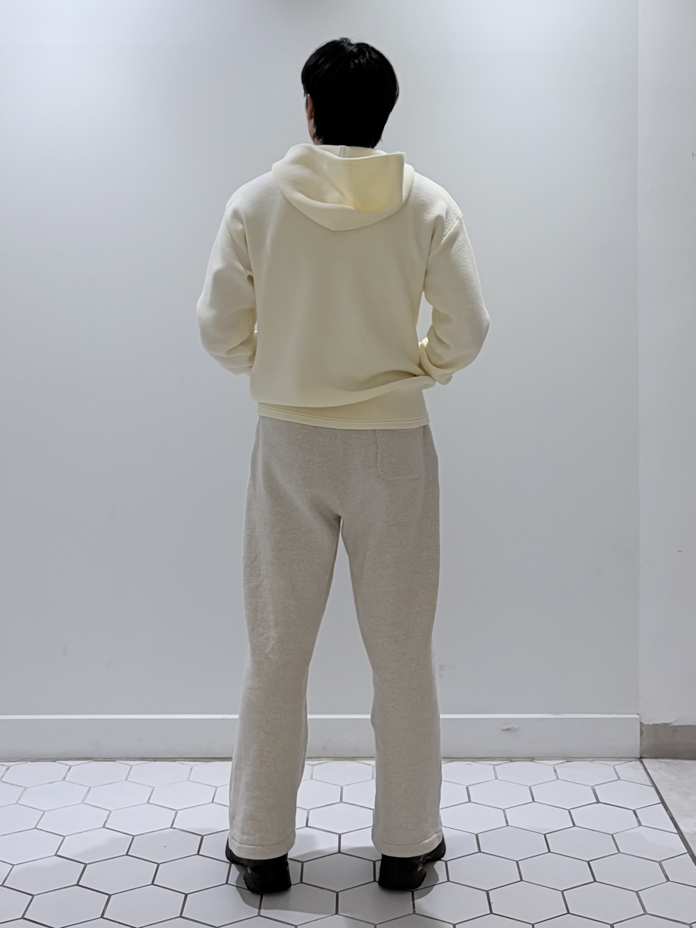 takeruさんの「Dessin｜コットンジャカードフードニット」を使ったコーディネート