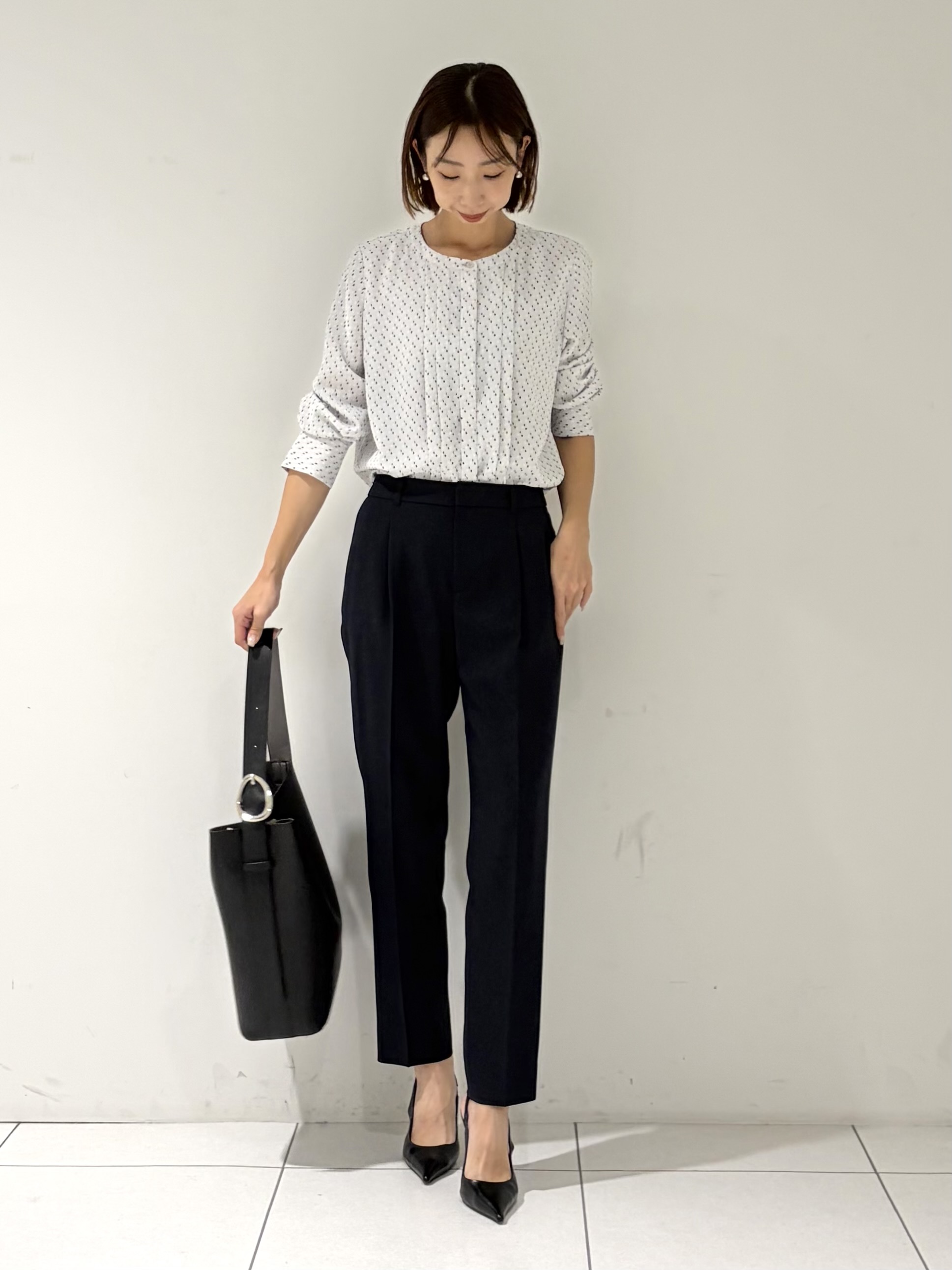 shioriさんの「INDIVI｜【洗える／通勤／スーツ】メランジストレッチ テーラードカラージャケット」を使ったコーディネート