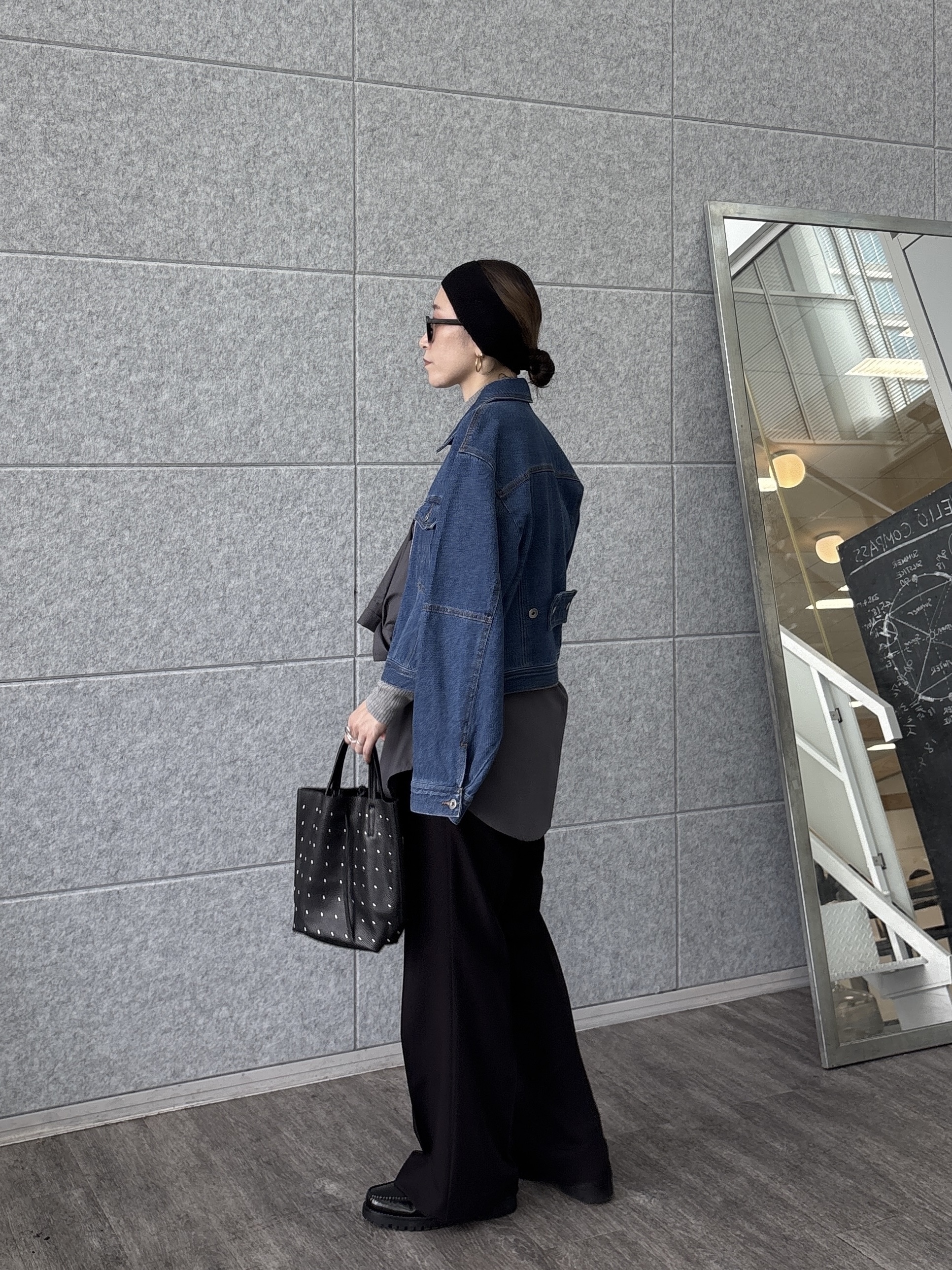 kotakiさんの「INDIVI｜ダブルジップデニムブルゾン【LIVE紹介／上枝みどりさん着用／セットアップ可能】」を使ったコーディネート