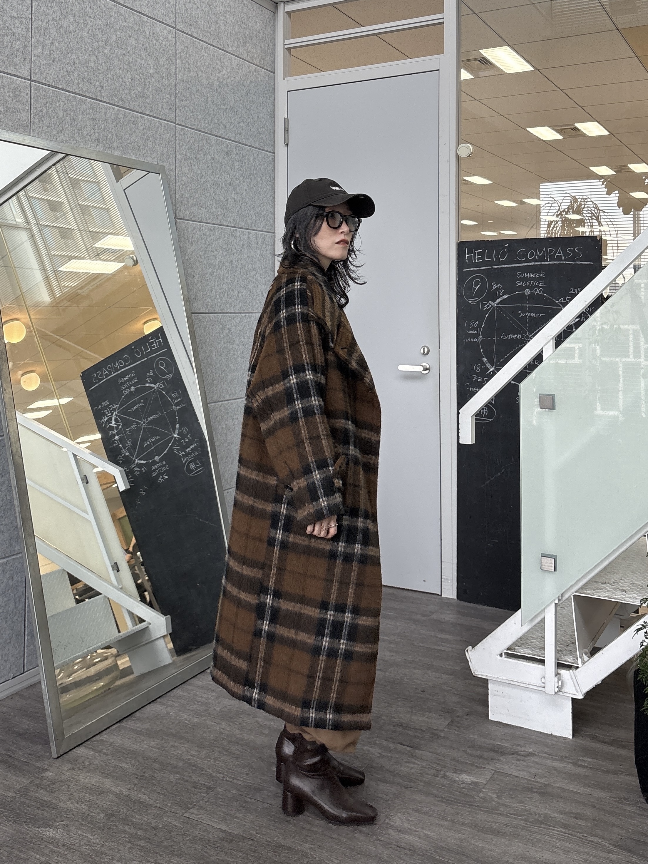kotakiさんの「INDIVI｜フェザーニットオフショルプルオーバー」を使ったコーディネート