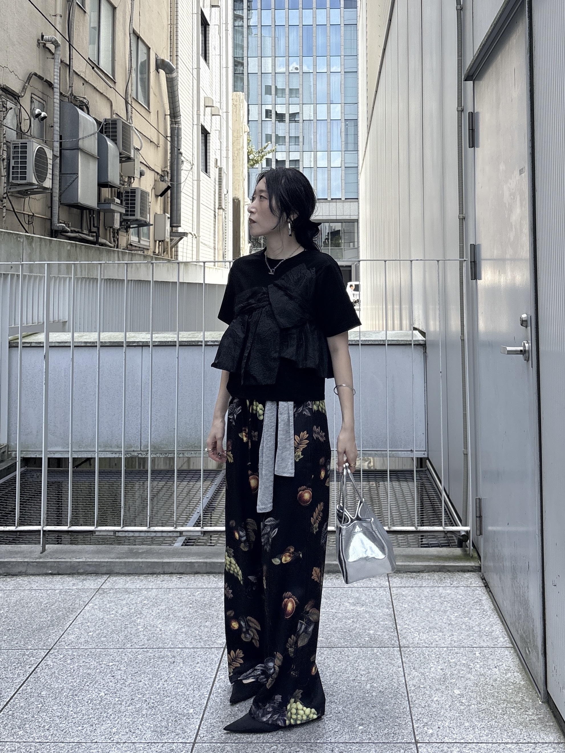 kotakiさんの「INDIVI｜ツイストドッキングTシャツ」を使ったコーディネート