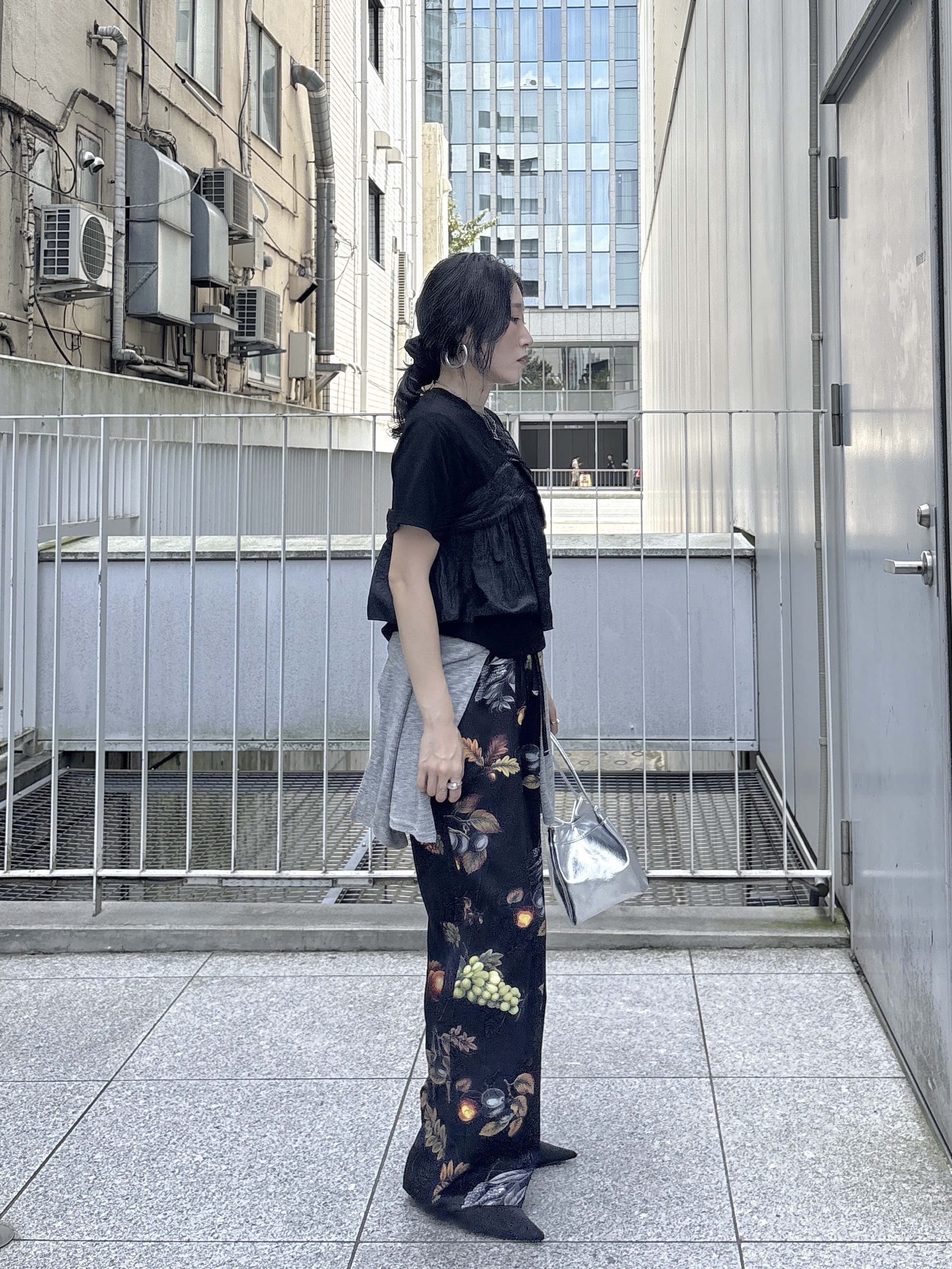 kotakiさんの「INDIVI｜ツイストドッキングTシャツ」を使ったコーディネート