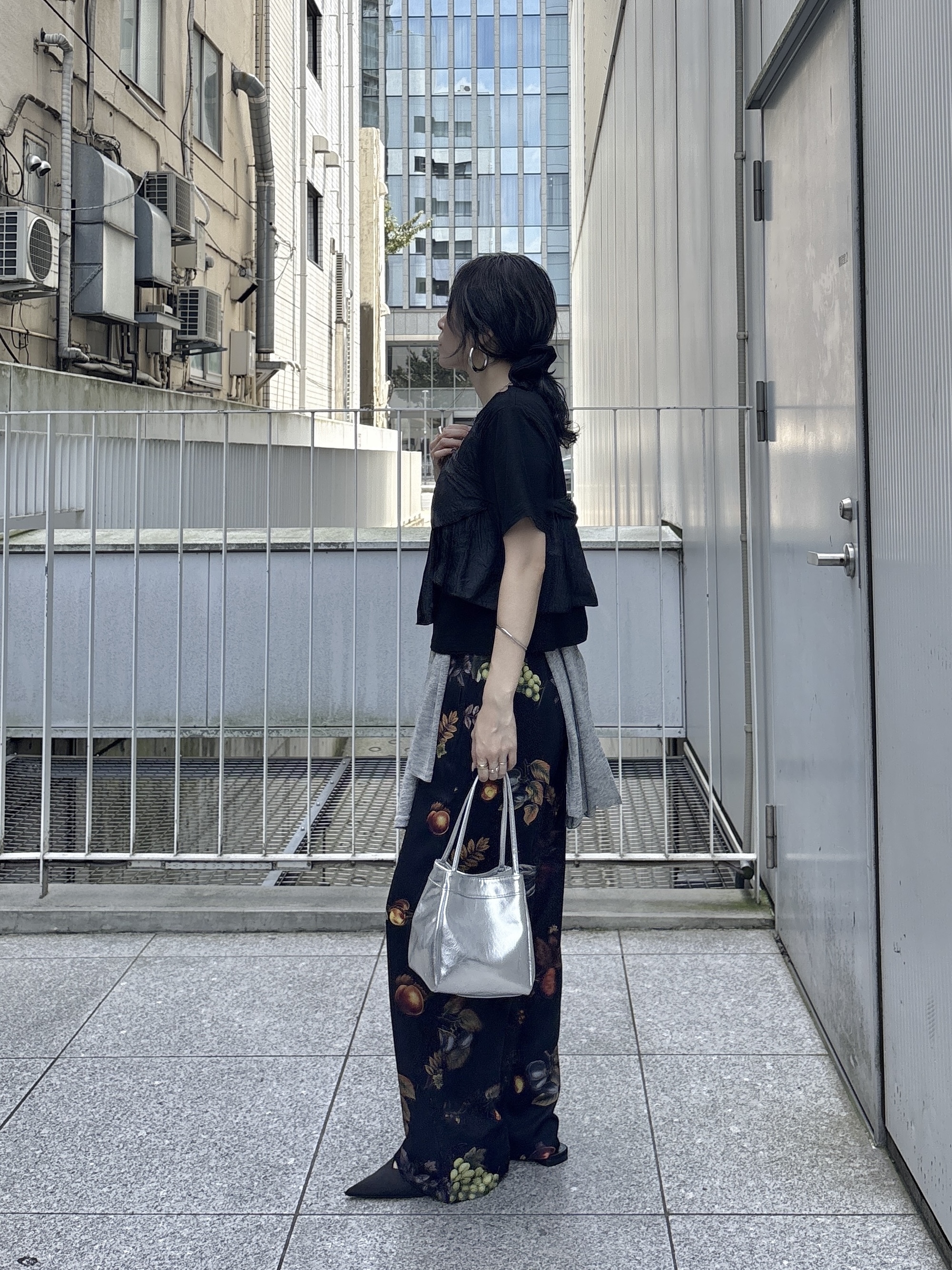 kotakiさんの「INDIVI｜ツイストドッキングTシャツ」を使ったコーディネート