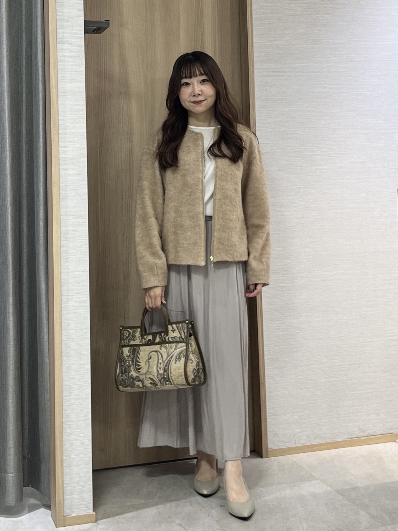 KAHOさんの「UNTITLED｜【軽アウター/秋羽織り】シャギージップカーデ」を使ったコーディネート