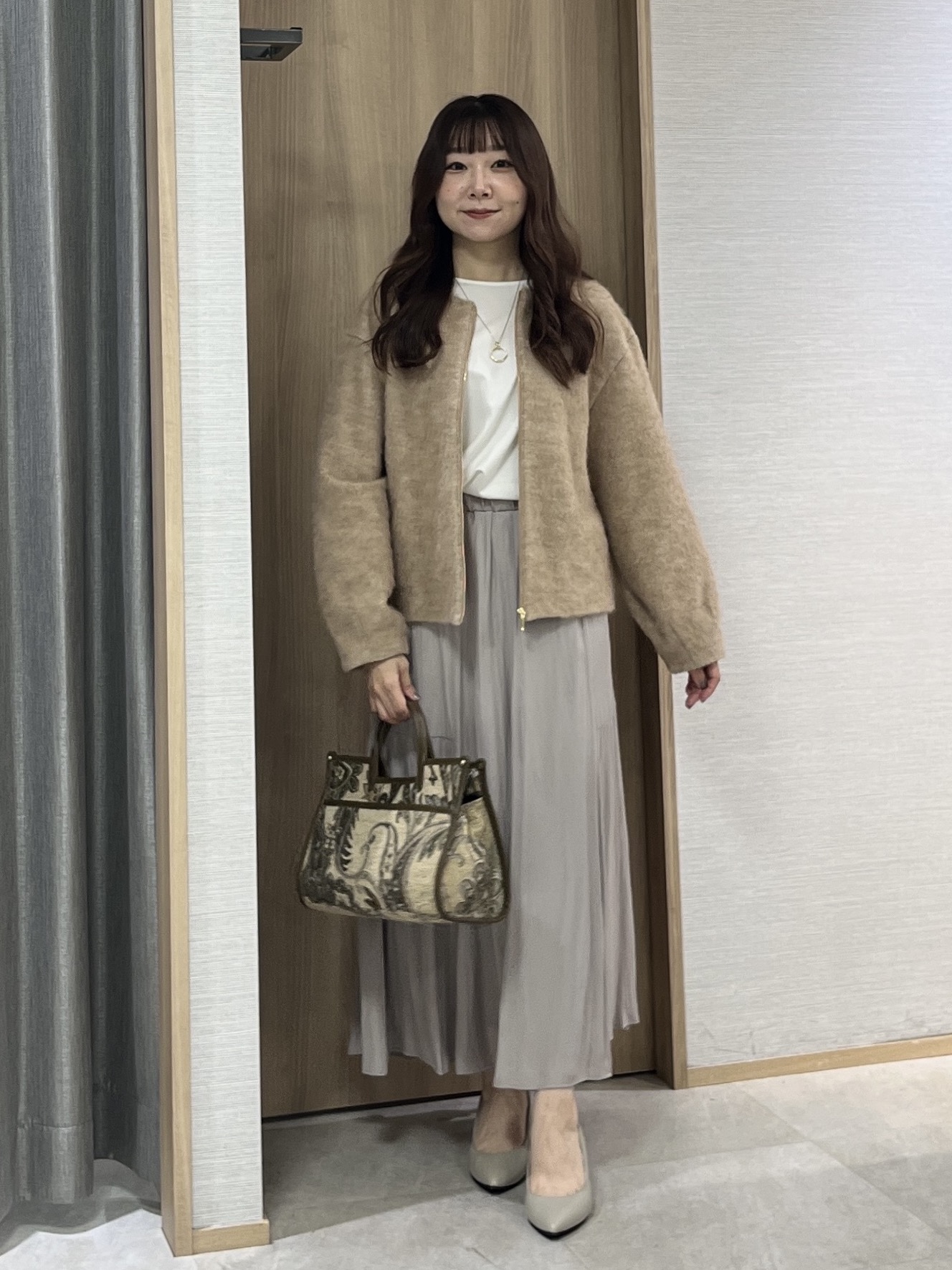 KAHOさんの「UNTITLED｜【軽アウター/秋羽織り】シャギージップカーデ」を使ったコーディネート