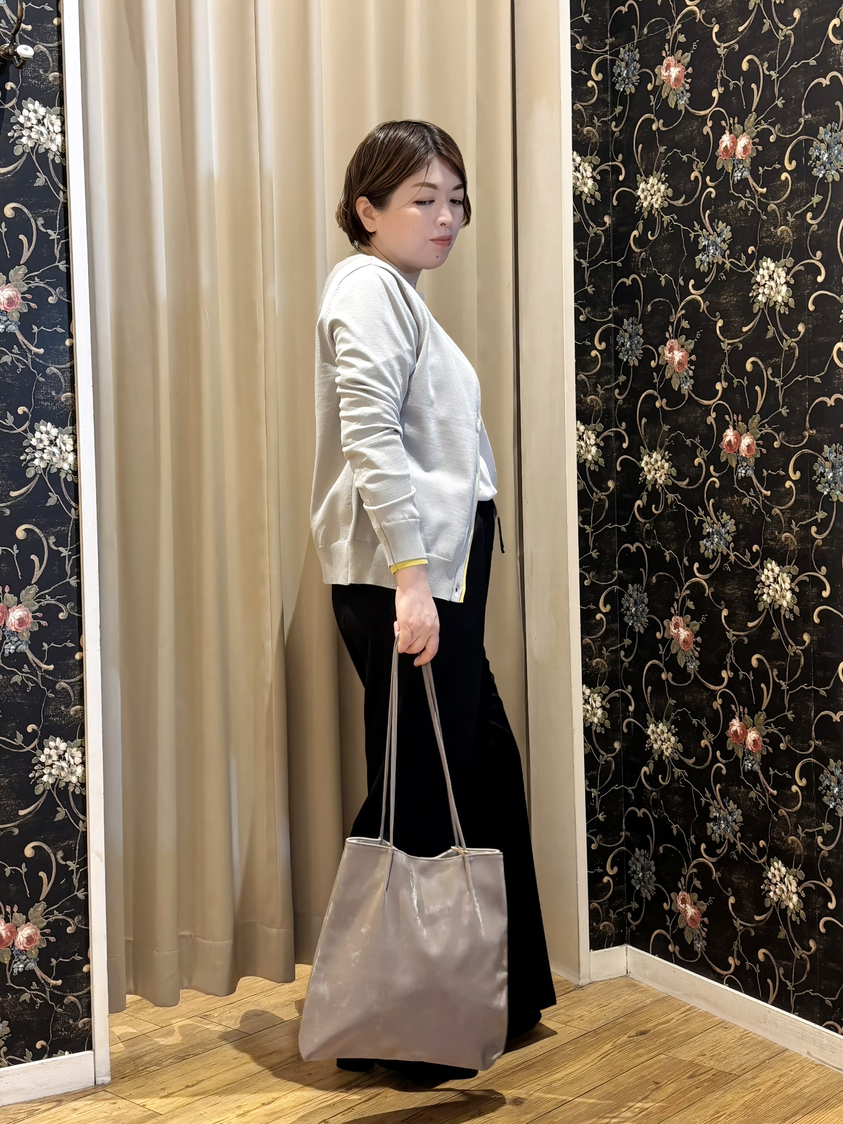 たみさんの「SHOO･LA･RUE｜【S-LL/洗濯機可】レイヤード風でこなれ見え 配色カーディガン」を使ったコーディネート