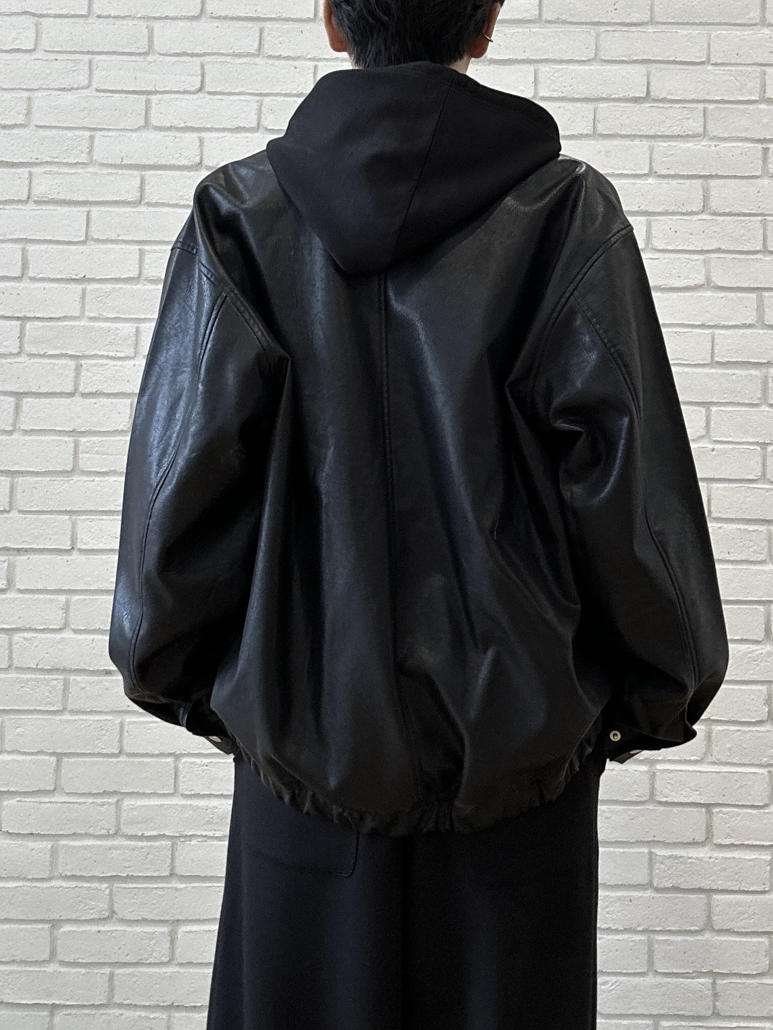 ドイさんの「tk.TAKEO KIKUCHI｜【TOROMIシリーズ】シルキータッチスウェットパンツ」を使ったコーディネート