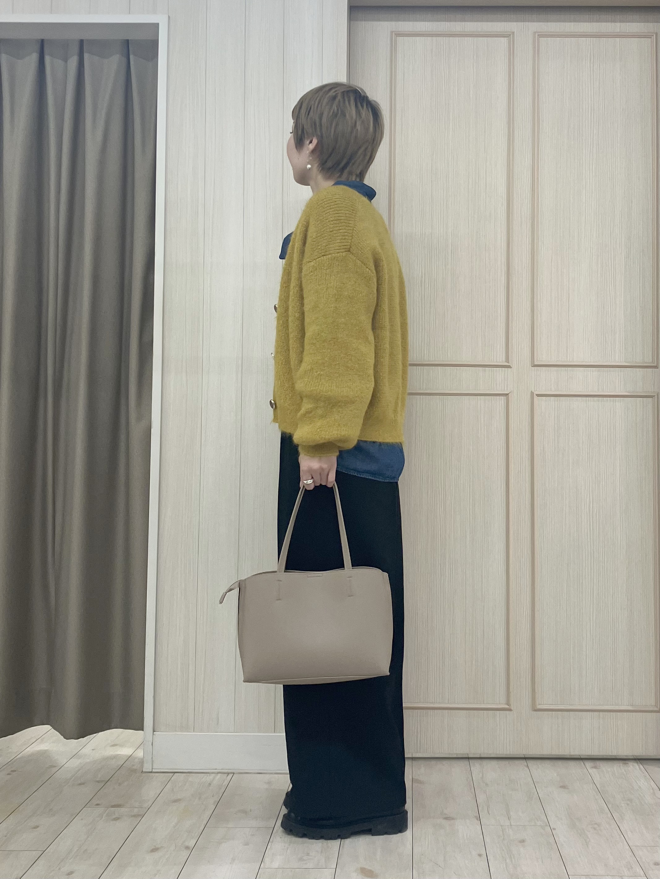 Turnerさんの「SHOO･LA･RUE｜【S-LL】ゆるもこ シャギーニットカーディガン」を使ったコーディネート