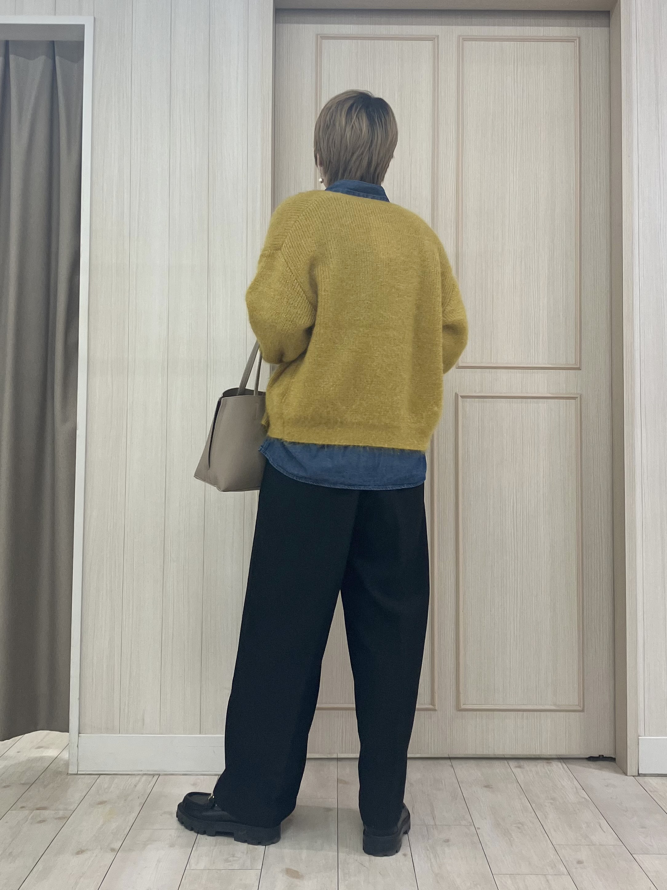 Turnerさんの「SHOO･LA･RUE｜【S-LL】ゆるもこ シャギーニットカーディガン」を使ったコーディネート