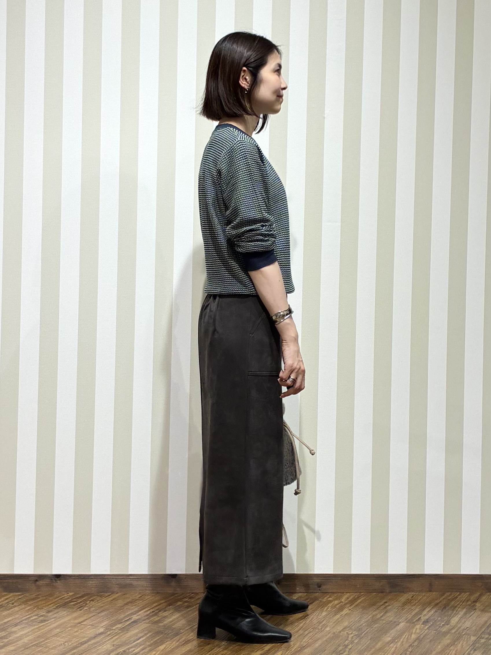 SAOさんの「SHOO･LA･RUE｜【S-LL/洗濯機可】1枚でサマになる カノコ編み配色クルーネックニット」を使ったコーディネート