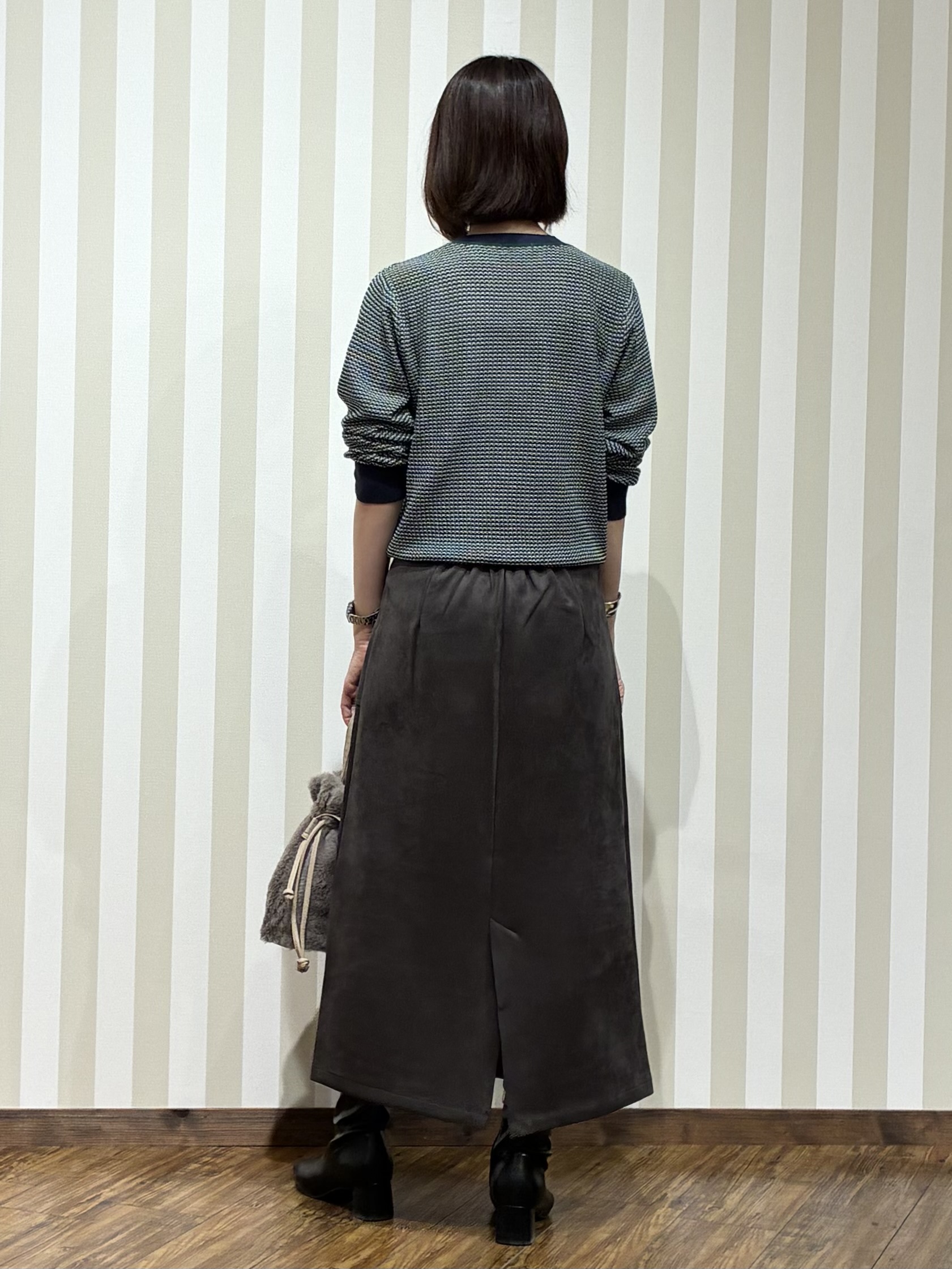 SAOさんの「SHOO･LA･RUE｜【S-LL/洗濯機可】1枚でサマになる カノコ編み配色クルーネックニット」を使ったコーディネート