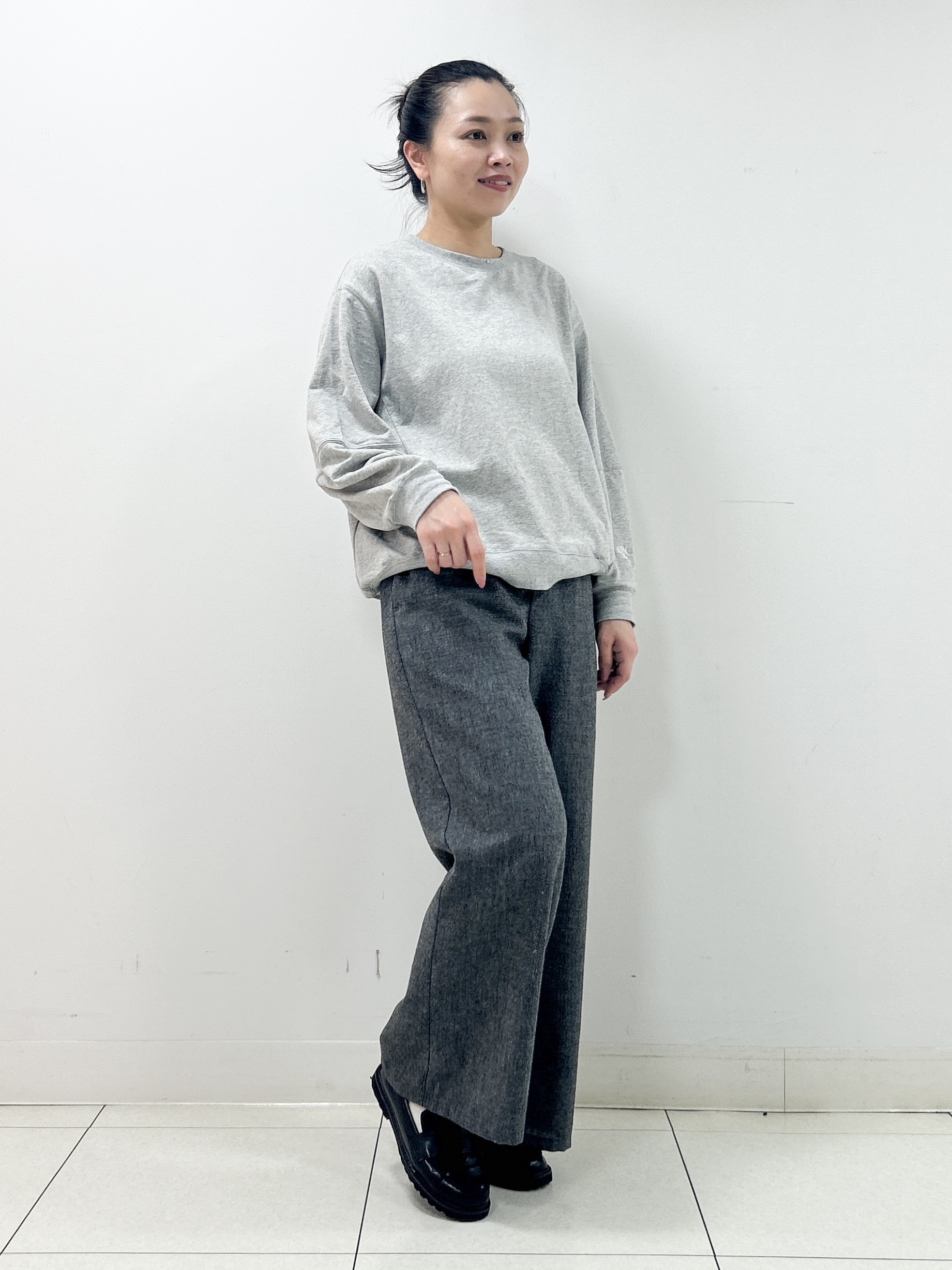 Kaiさんの「Dessin｜【洗える/6色展開】フォルムスリーブミニ裏毛 プルオーバー」を使ったコーディネート