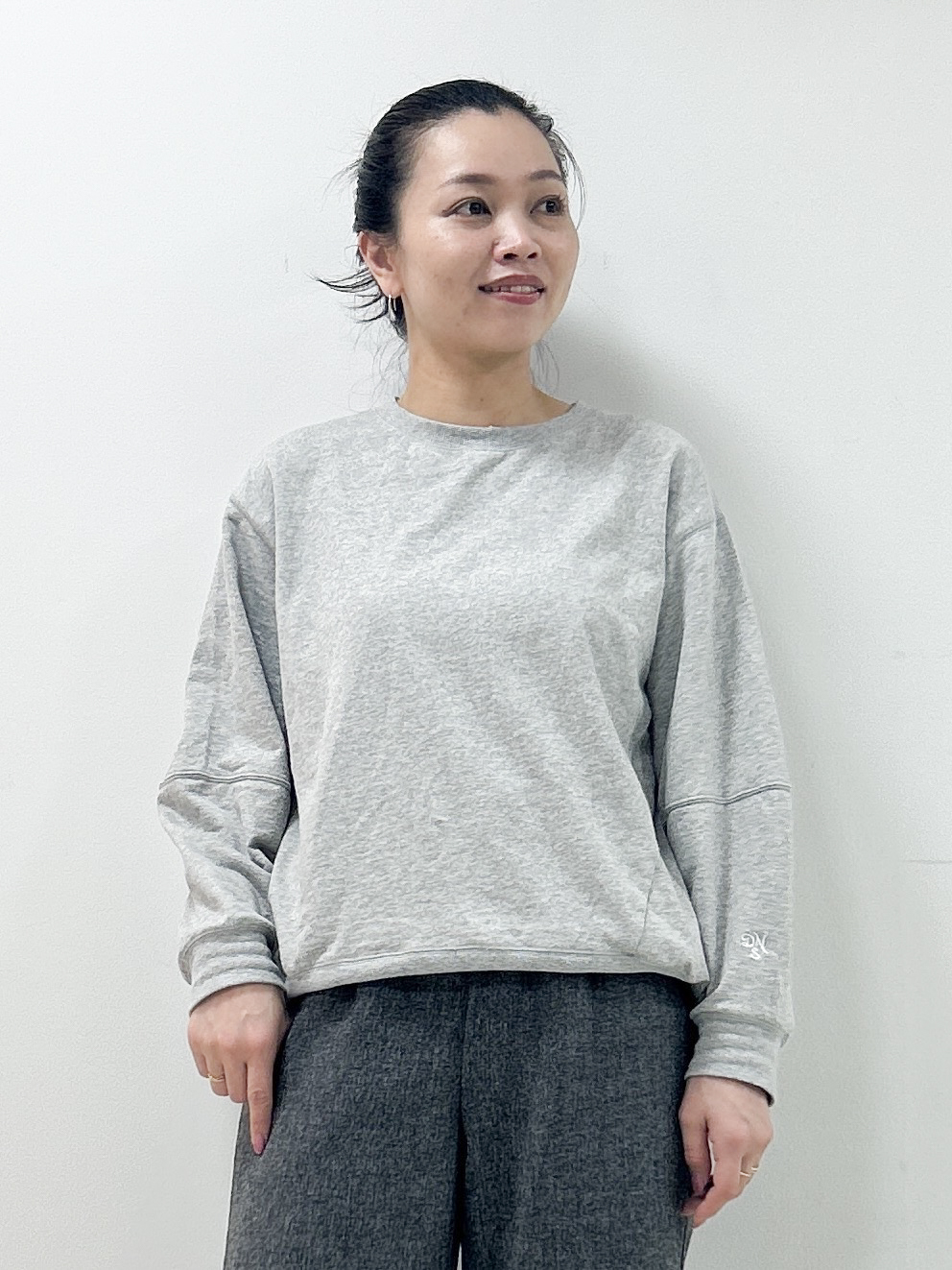 Kaiさんの「Dessin｜【洗える/6色展開】フォルムスリーブミニ裏毛 プルオーバー」を使ったコーディネート