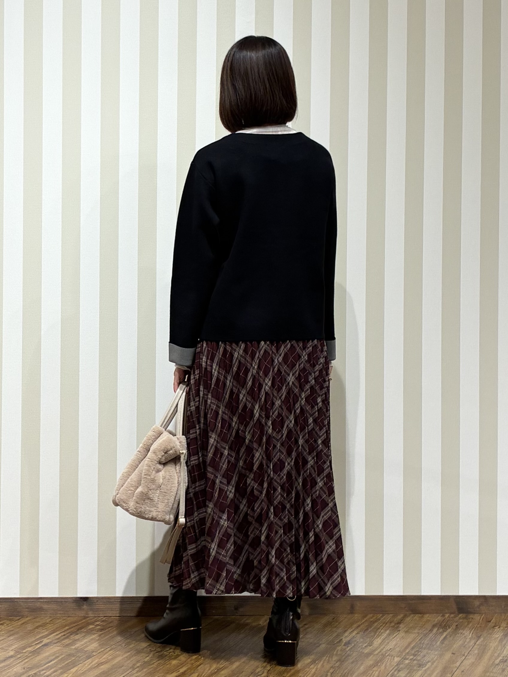 SAOさんの「SHOO･LA･RUE｜【S-LL/洗濯機可/静電気防止】もちもち配色ダブルフェイスカーディガン」を使ったコーディネート