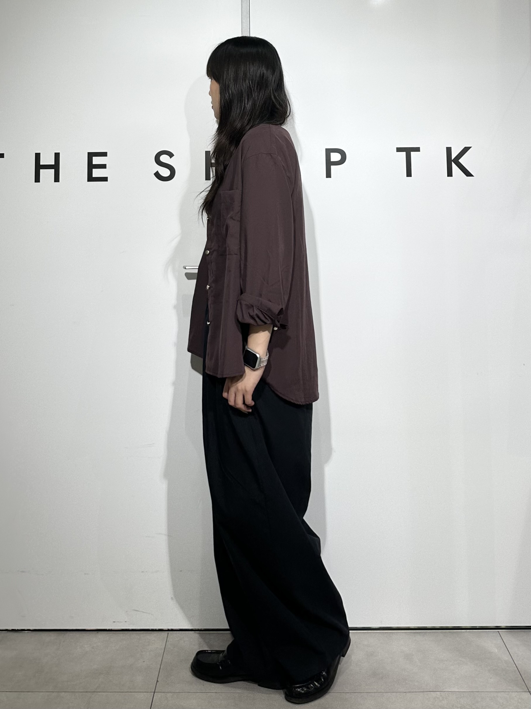 cottonさんの「THE SHOP TK｜【刻みネックですっきり見え】Wポケット金ボタンシャツ」を使ったコーディネート