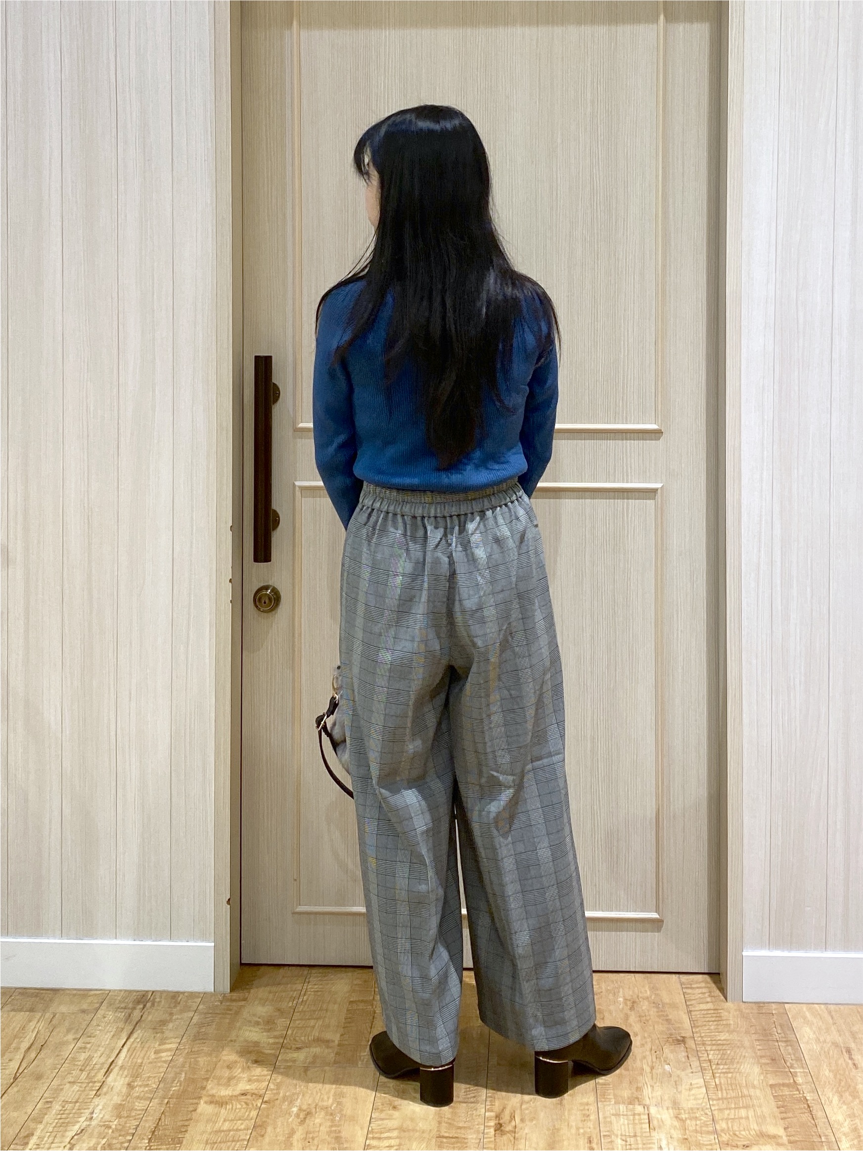 ERIさんの「SHOO･LA･RUE｜【絶妙なゆるピタ/S-LL/洗濯機可】ちくちくしにくいリブハイネック やわらかニット」を使ったコーディネート