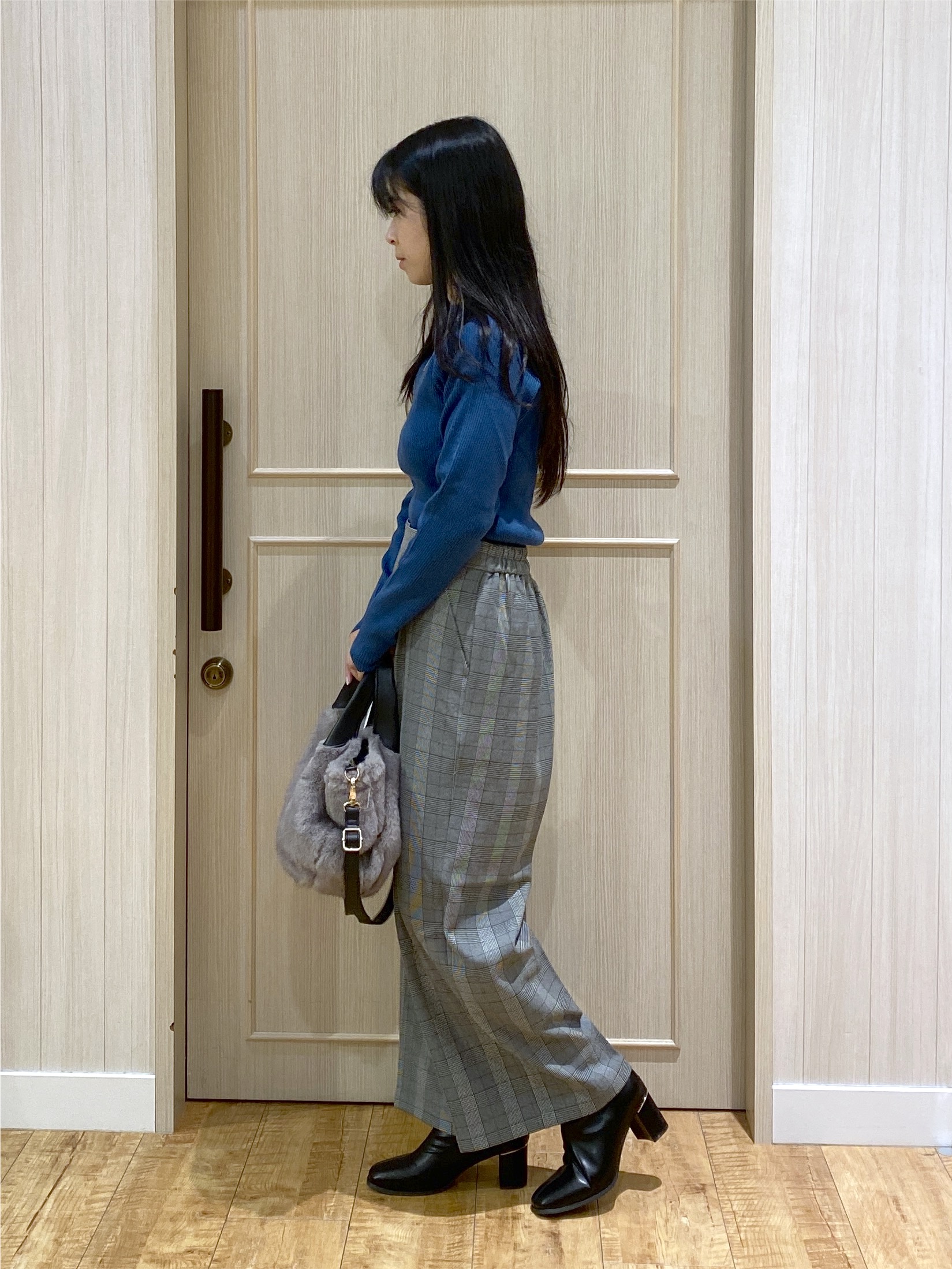 ERIさんの「SHOO･LA･RUE｜【絶妙なゆるピタ/S-LL/洗濯機可】ちくちくしにくいリブハイネック やわらかニット」を使ったコーディネート