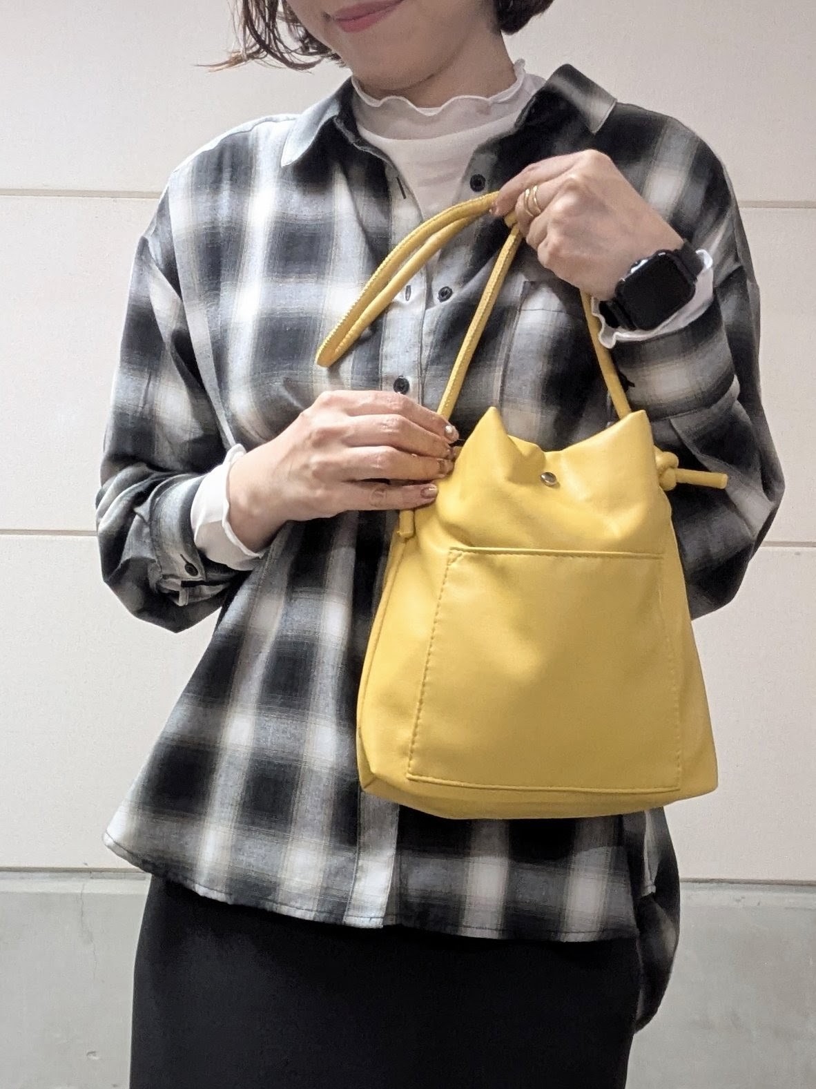 miyuさんの「SHOO･LA･RUE｜【洗濯後しわになりにくい/S-LL】気分で選ぶ 大人のデイリー使いに ベーシックシャツ」を使ったコーディネート