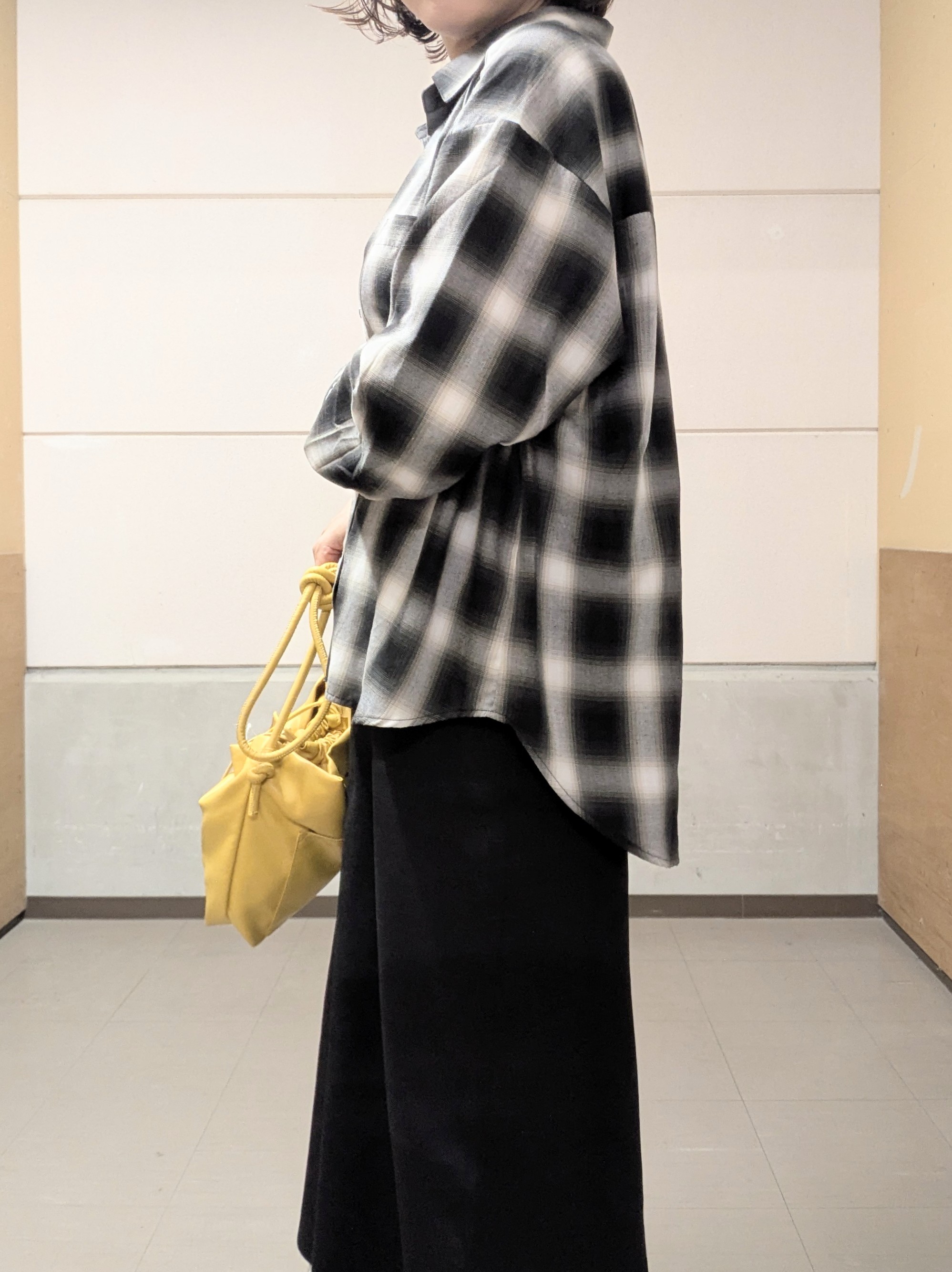 miyuさんの「SHOO･LA･RUE｜【洗濯後しわになりにくい/S-LL】気分で選ぶ 大人のデイリー使いに ベーシックシャツ」を使ったコーディネート