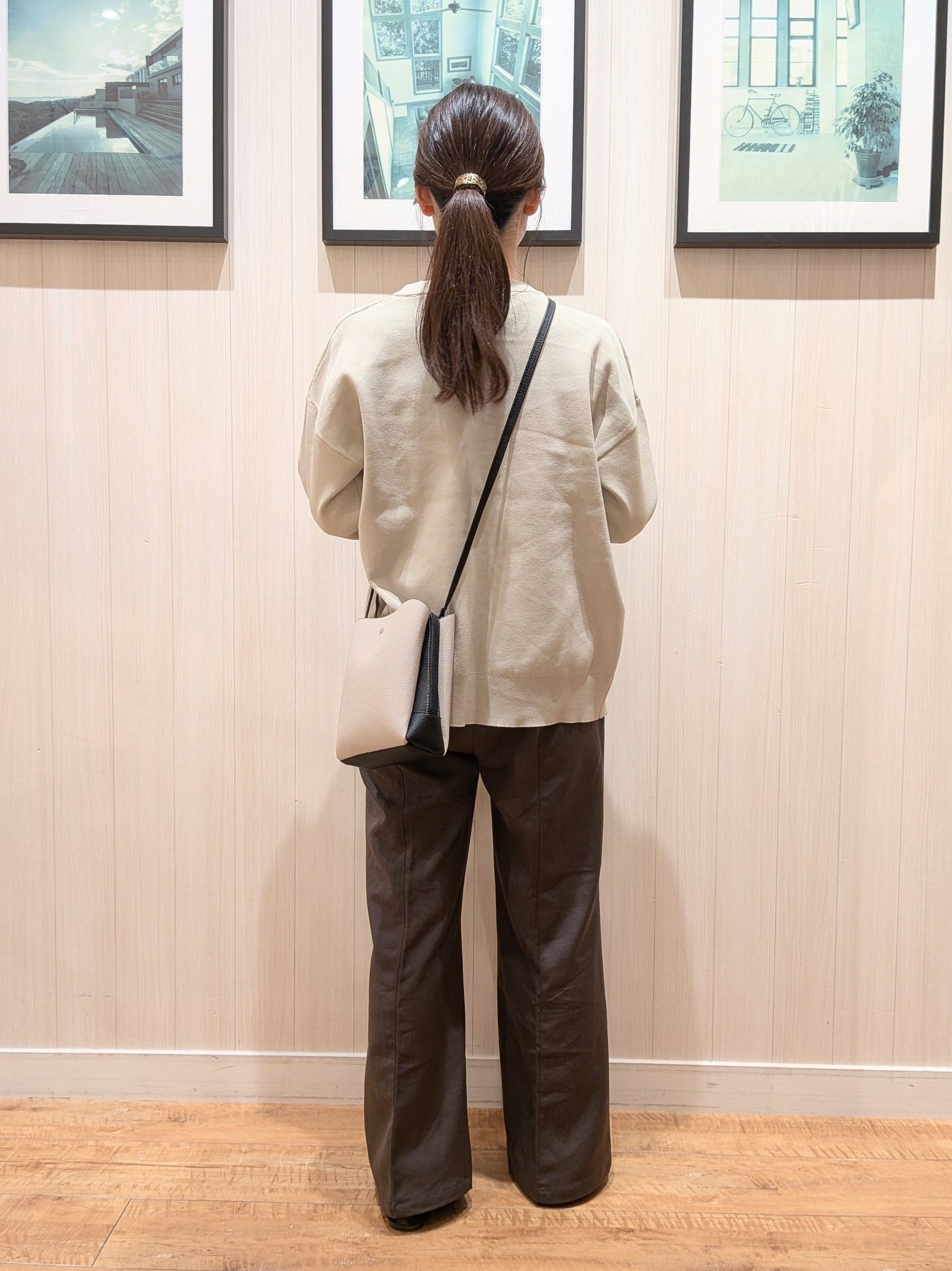 なっちゃんさんの「SHOO･LA･RUE｜【セットアップ可/洗濯機可】軽やかに羽織れる スポンディッシュ ニットカーディガン」を使ったコーディネート