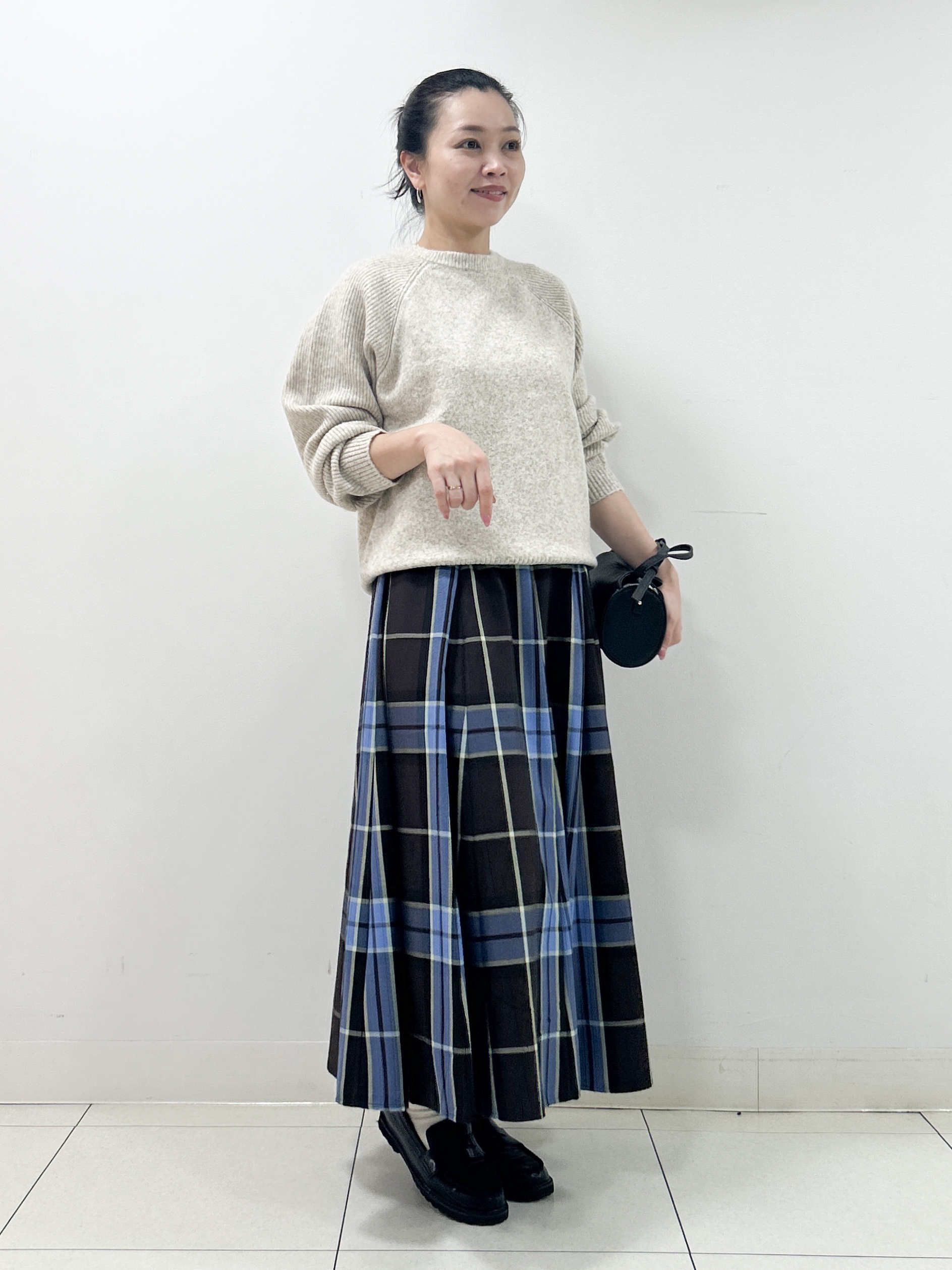 Kaiさんの「Dessin｜【洗濯機OK/サスティナブル/6色展開】編地切替ラグラン ニットプルオーバー」を使ったコーディネート