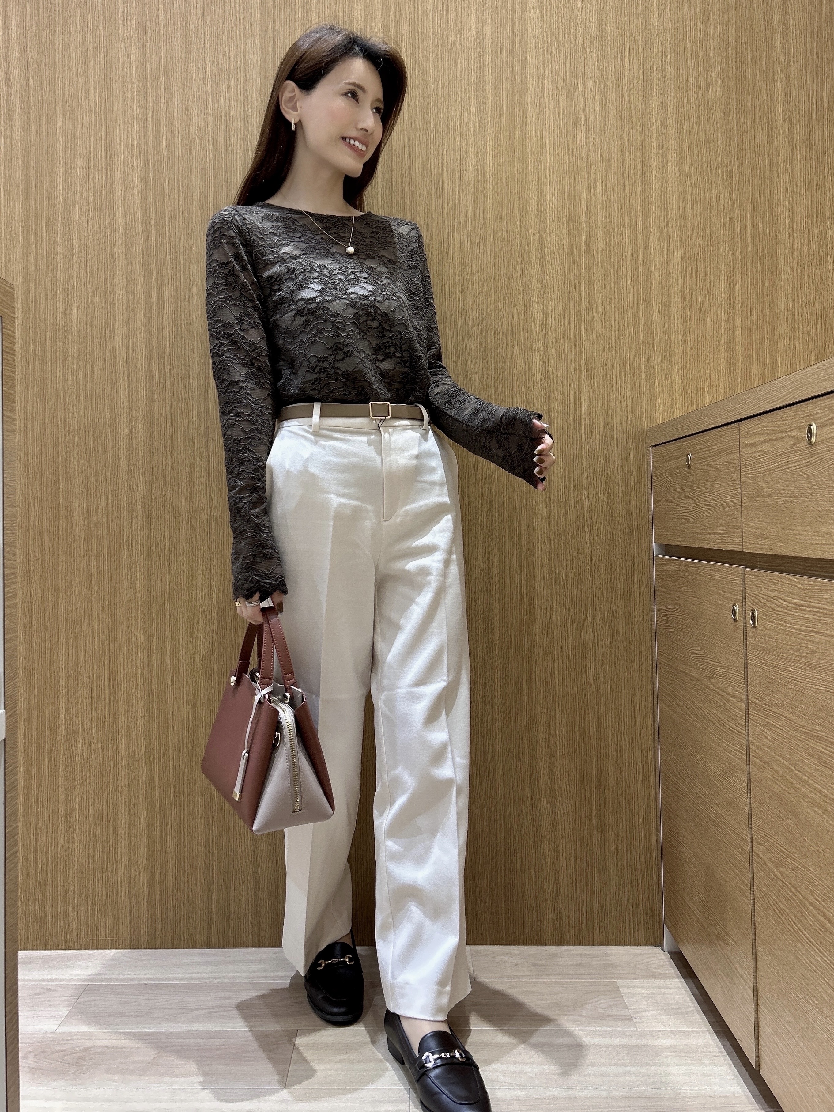 maiさんの「OPAQUE.CLIP｜レースベロア トップス【洗濯機OK】」を使ったコーディネート