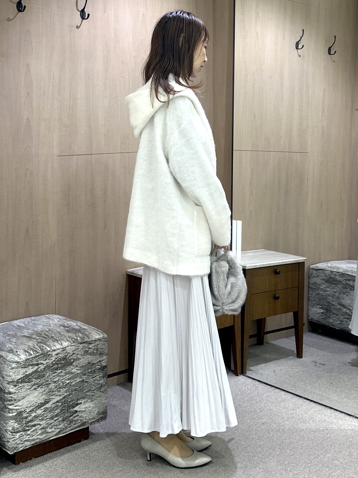 Miwaさんの「UNTITLED｜【大人の抜け感/8色展開】ボリュームスリーブニットプルオーバー」を使ったコーディネート