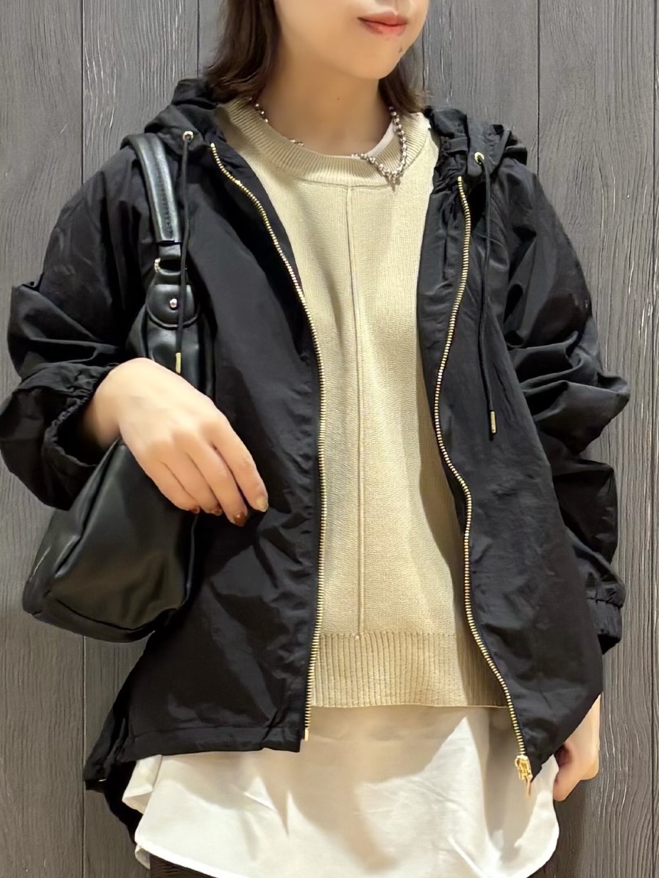 meiさんの「SHOO･LA･RUE｜【S-LL/撥水】ゴールドパーツで女性らしく ギャザーブルゾン」を使ったコーディネート