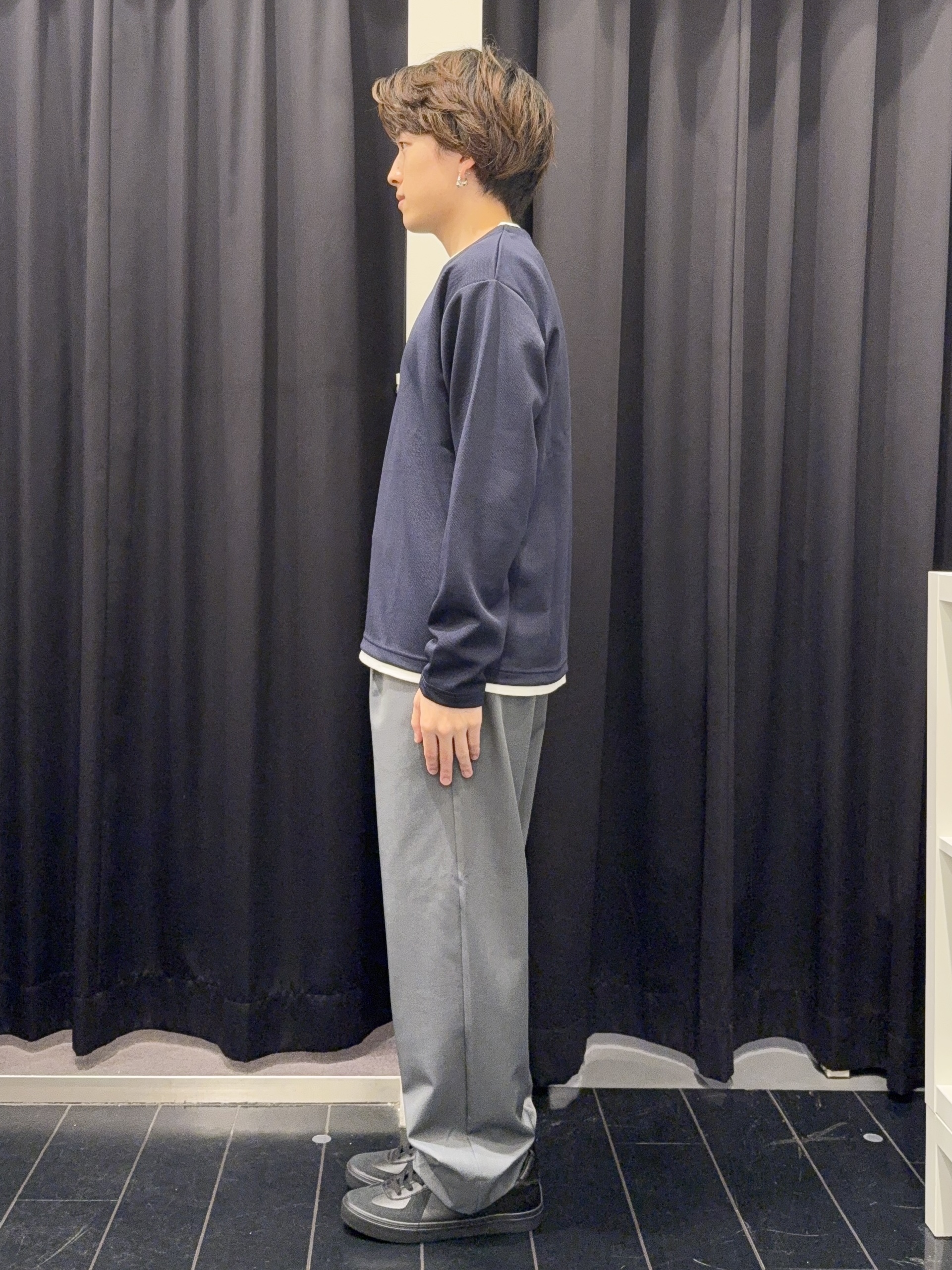 カシマさんの「THE SHOP TK｜【洗濯機OK】カノコキーネック レイヤード長袖Tシャツ」を使ったコーディネート