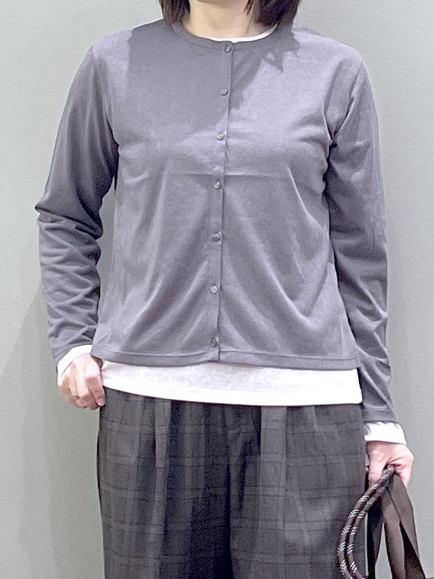 ricoさんの「Dessin｜【セットアイテム/1枚で決まる】配色シアーロンT＆クルーネックカーディガン」を使ったコーディネート